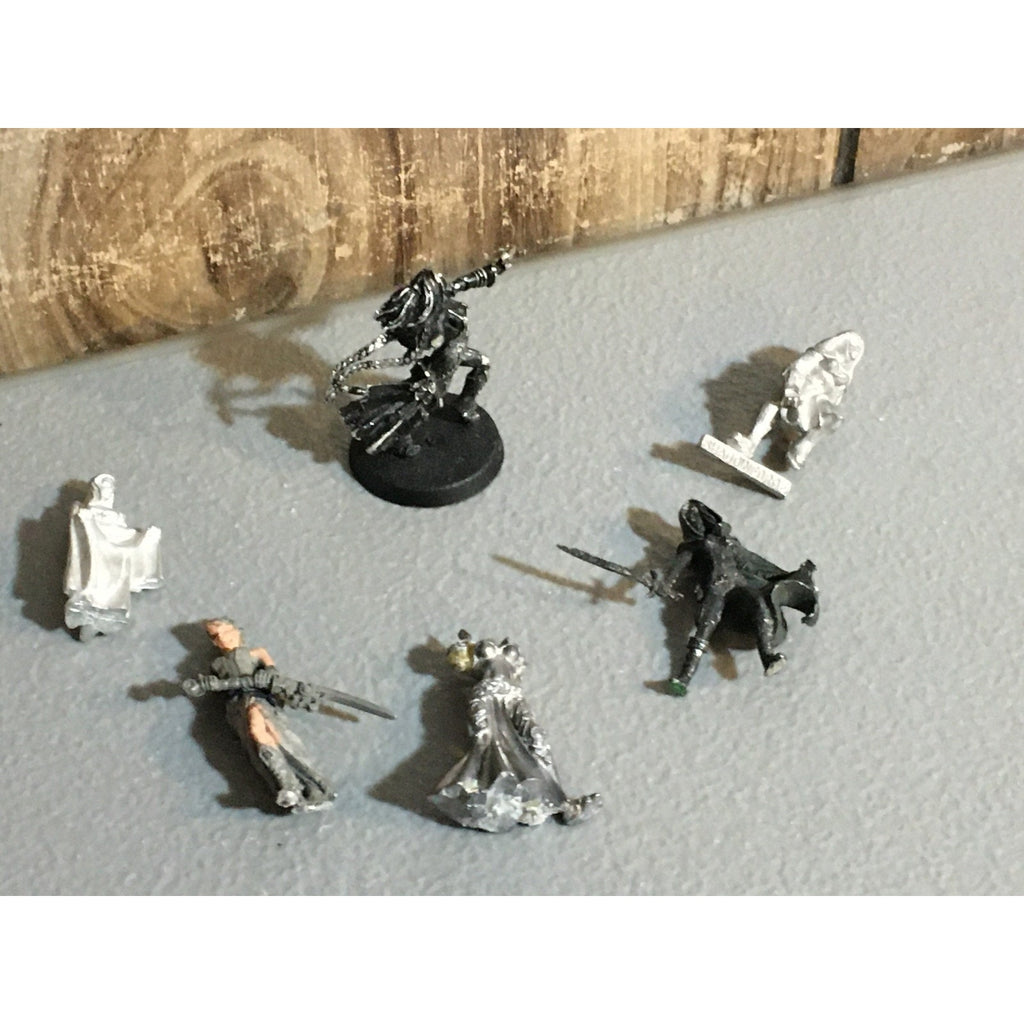 A32527 UNKNOWN METAL MINIATURES FEMALE LOT SOME INCOMPLETE WARRIOR SOLDIER