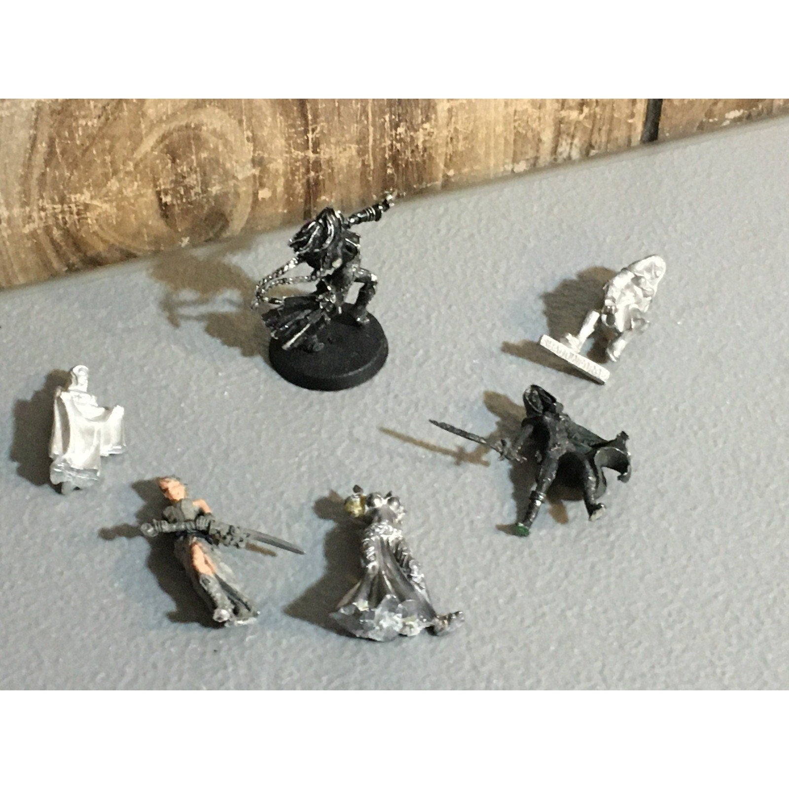 A32527 UNKNOWN METAL MINIATURES FEMALE LOT SOME INCOMPLETE WARRIOR SOLDIER