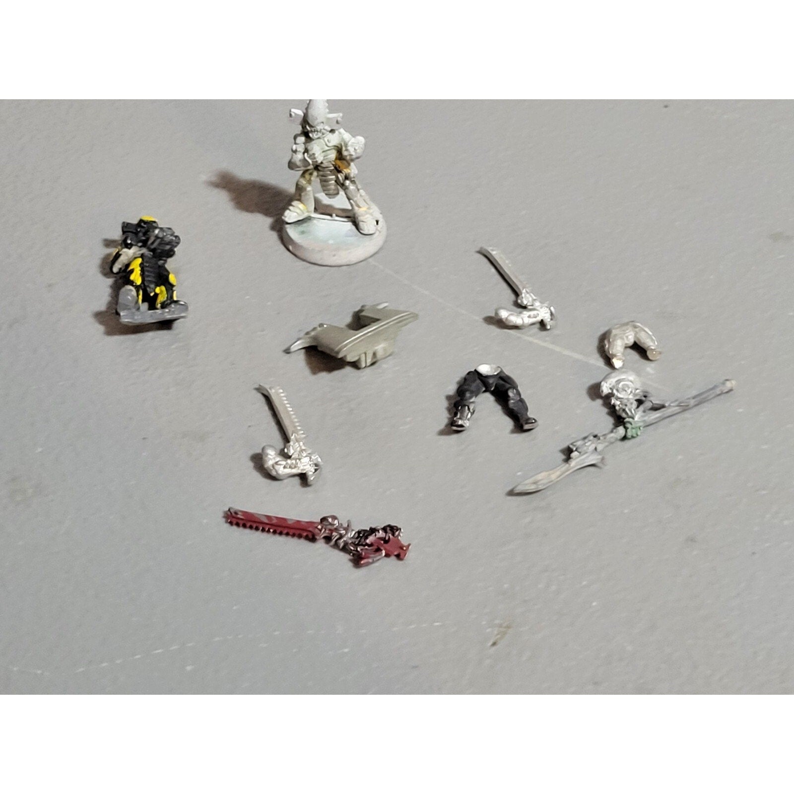 A19079 WARHAMMER 40K ELDAR CRAFTWORLDS METAL AVATAR OF KHAINE HAIR BIT