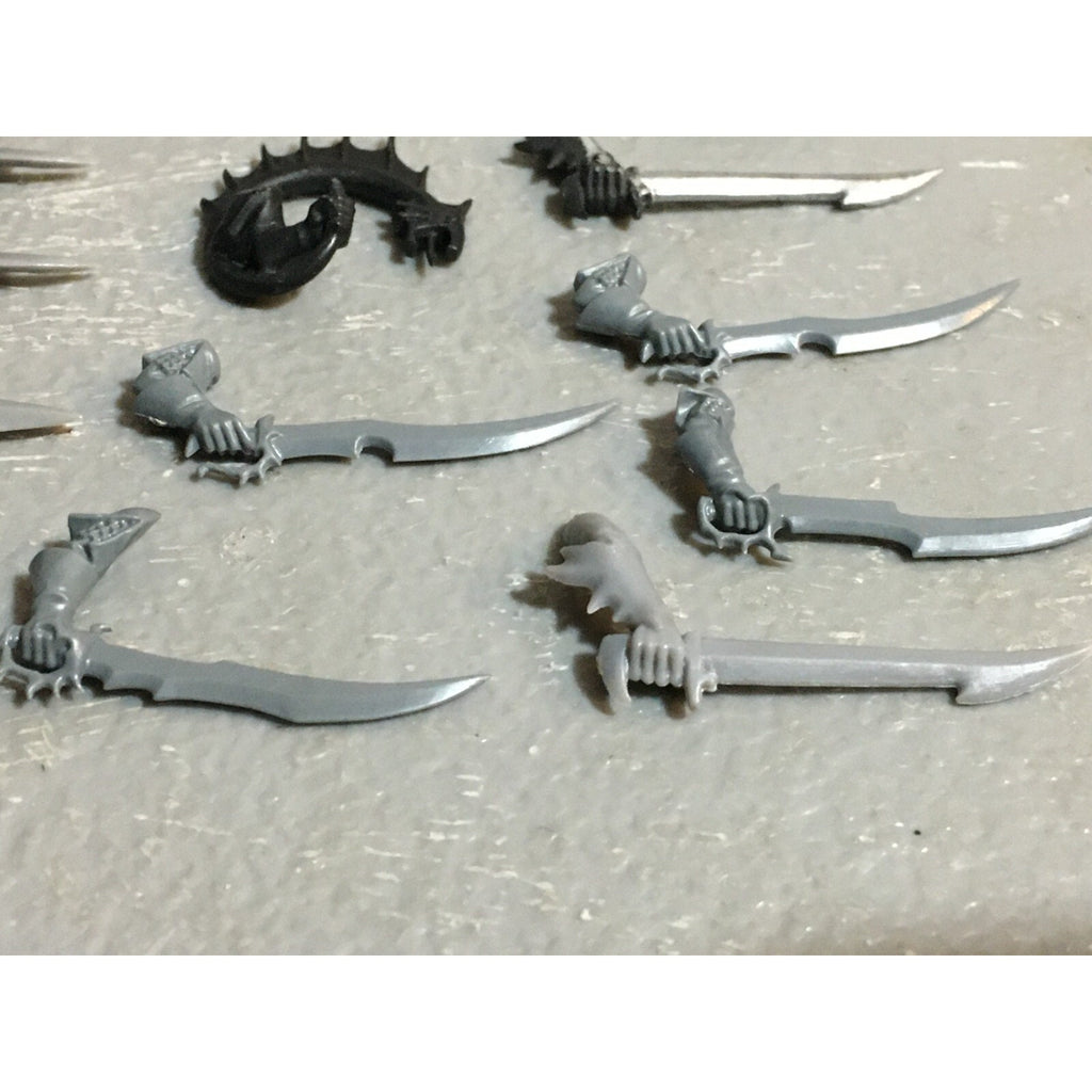 A23450 WARHAMMER FANTASY DARK ELVES BITS LOT ARMS SPEARS SWORDS GAMES WORKSHOP
