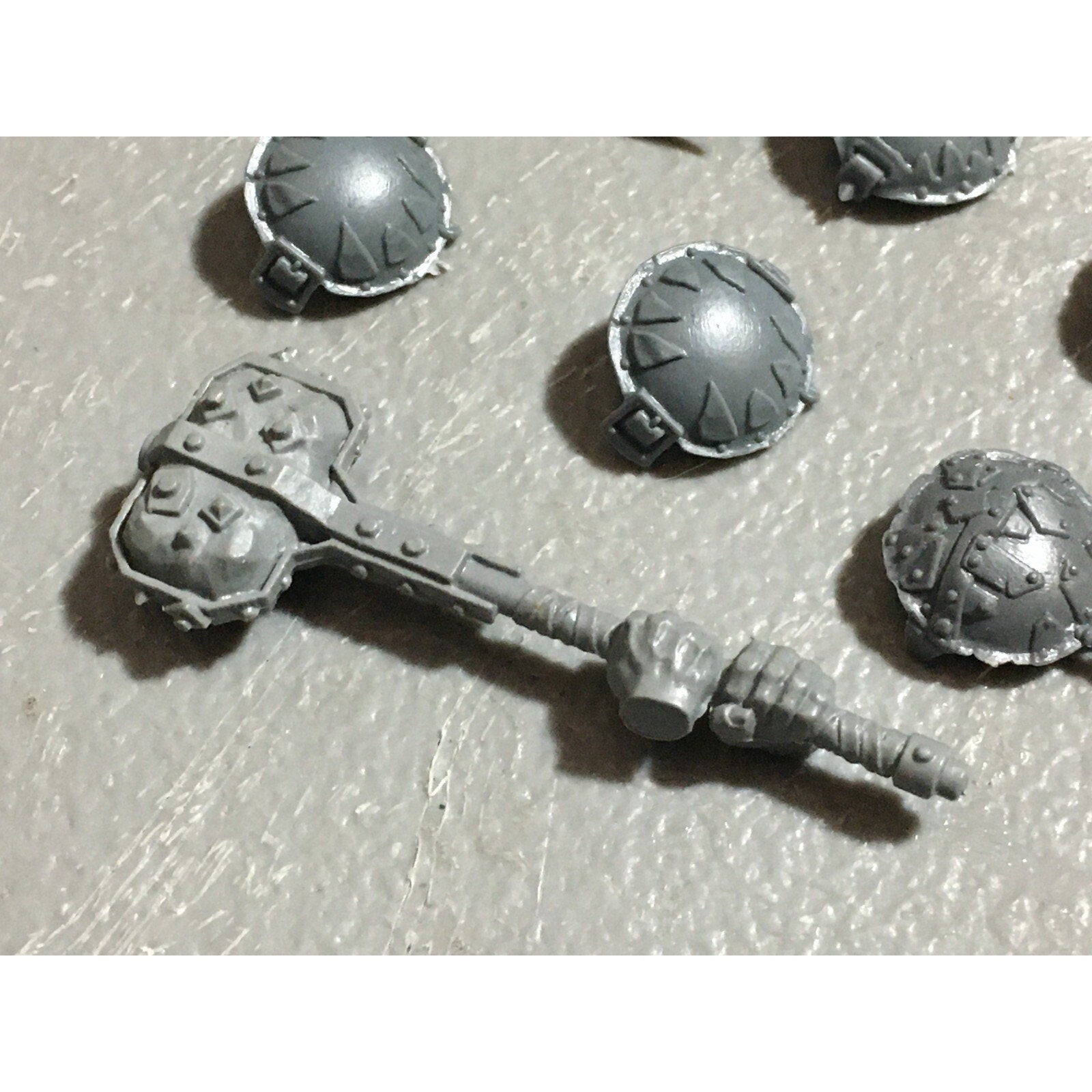 A22584 WARHAMMER FANTASY OGRE KINGDOMS BITS LOT HANDS PLATES GAMES WORKSHOP GW
