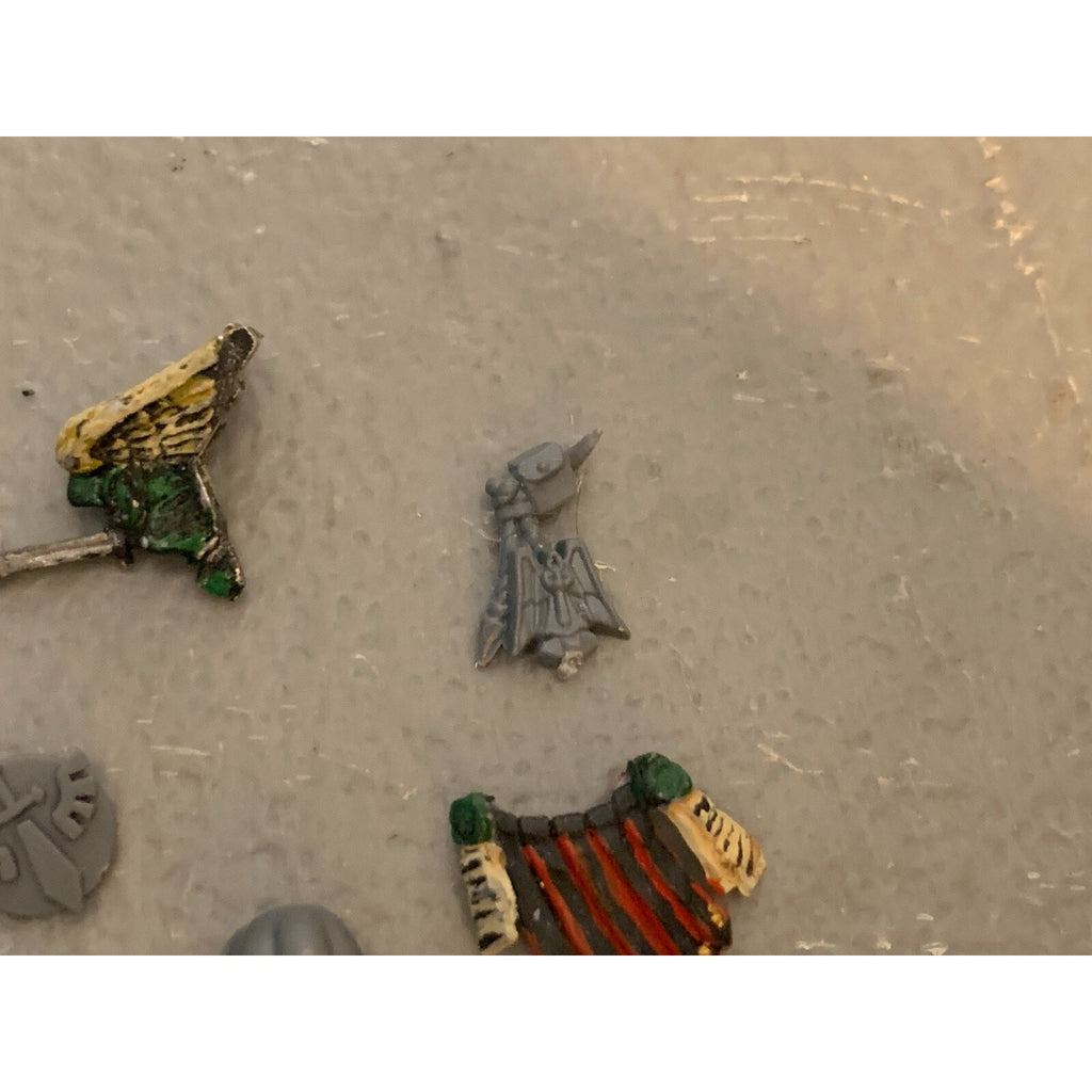 A23303 WARHAMMER 40K SPACE MARINES DARK ANGELS BITS LOT TERMINATOR HEADS 1 METAL