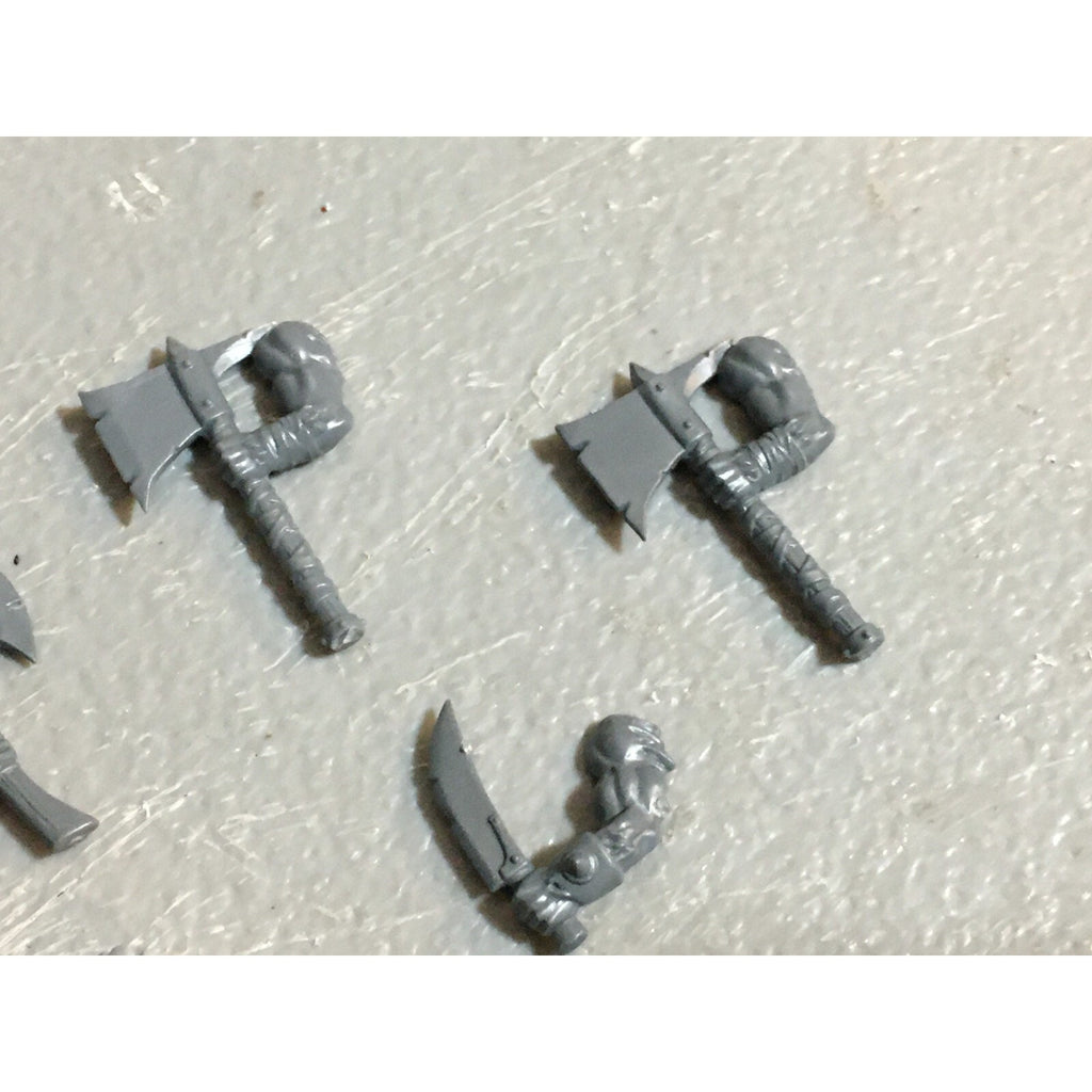 A23123 WARHAMMER FANTASY CHAOS BEASTMEN BITS LOT GORS BANNERS ARMS GW