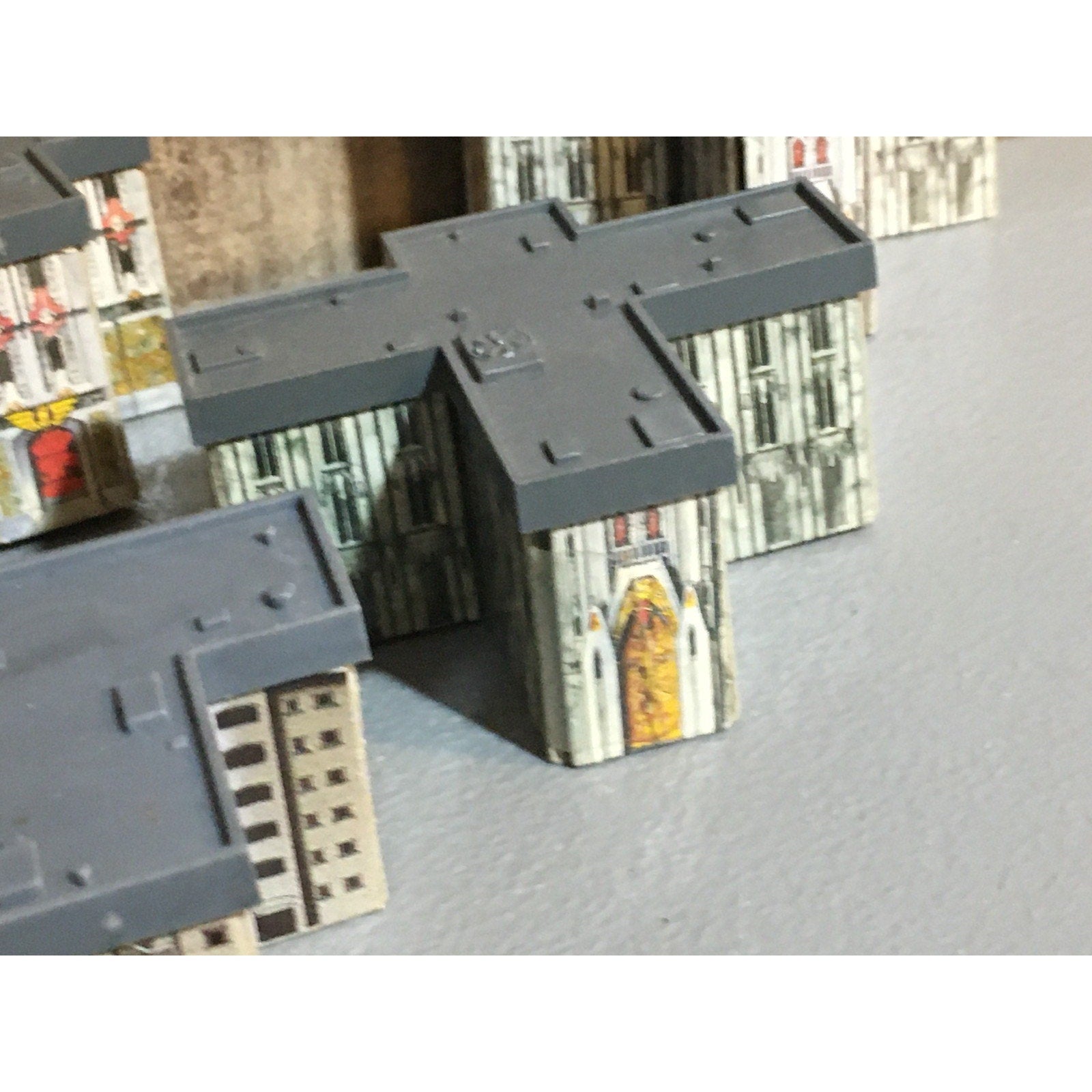 A31673 WARHAMMER EPIC 40K TERRAIN BUILDINGS PLASTIC & CARDSTOCK 6 PK
