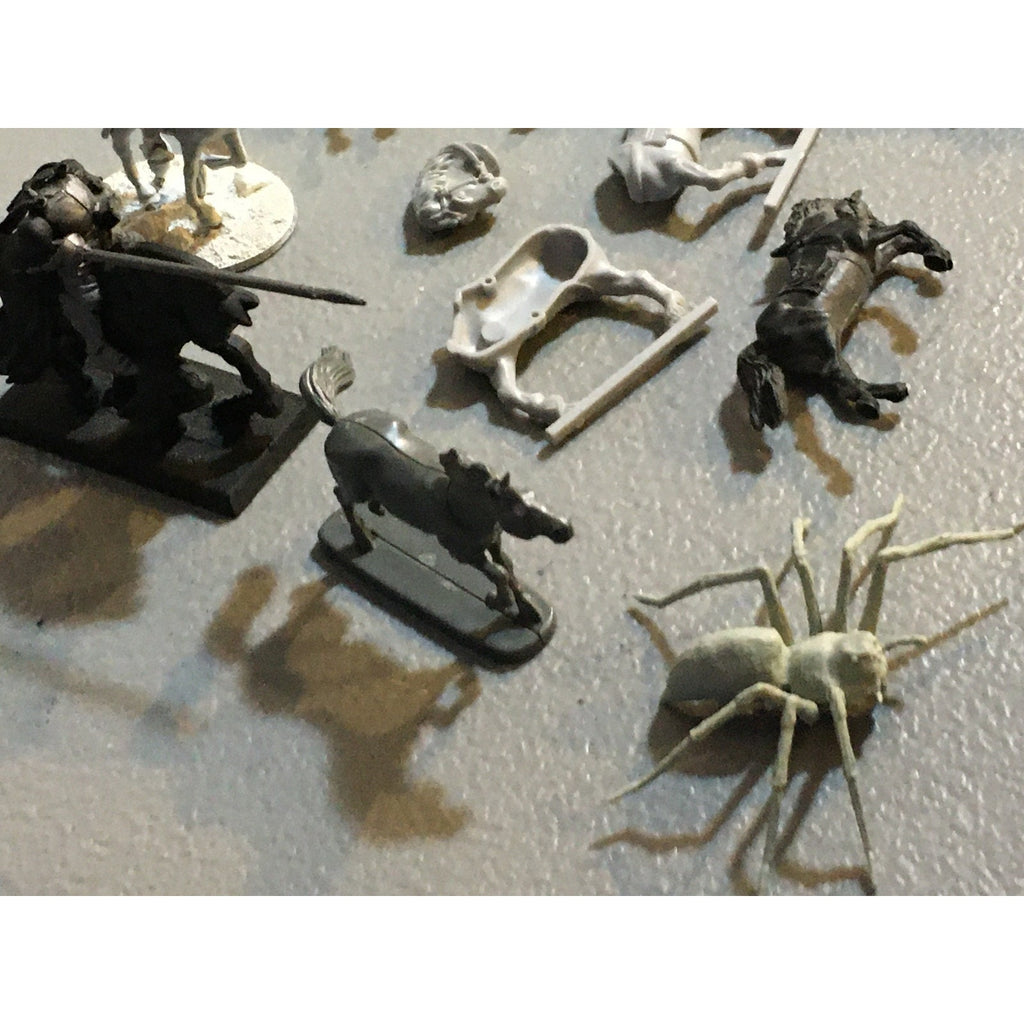A32551 UNKNOWN MINIATURES PLASTIC ANIMAL SPIDER HORSE INCOMPLETE KNIGHT