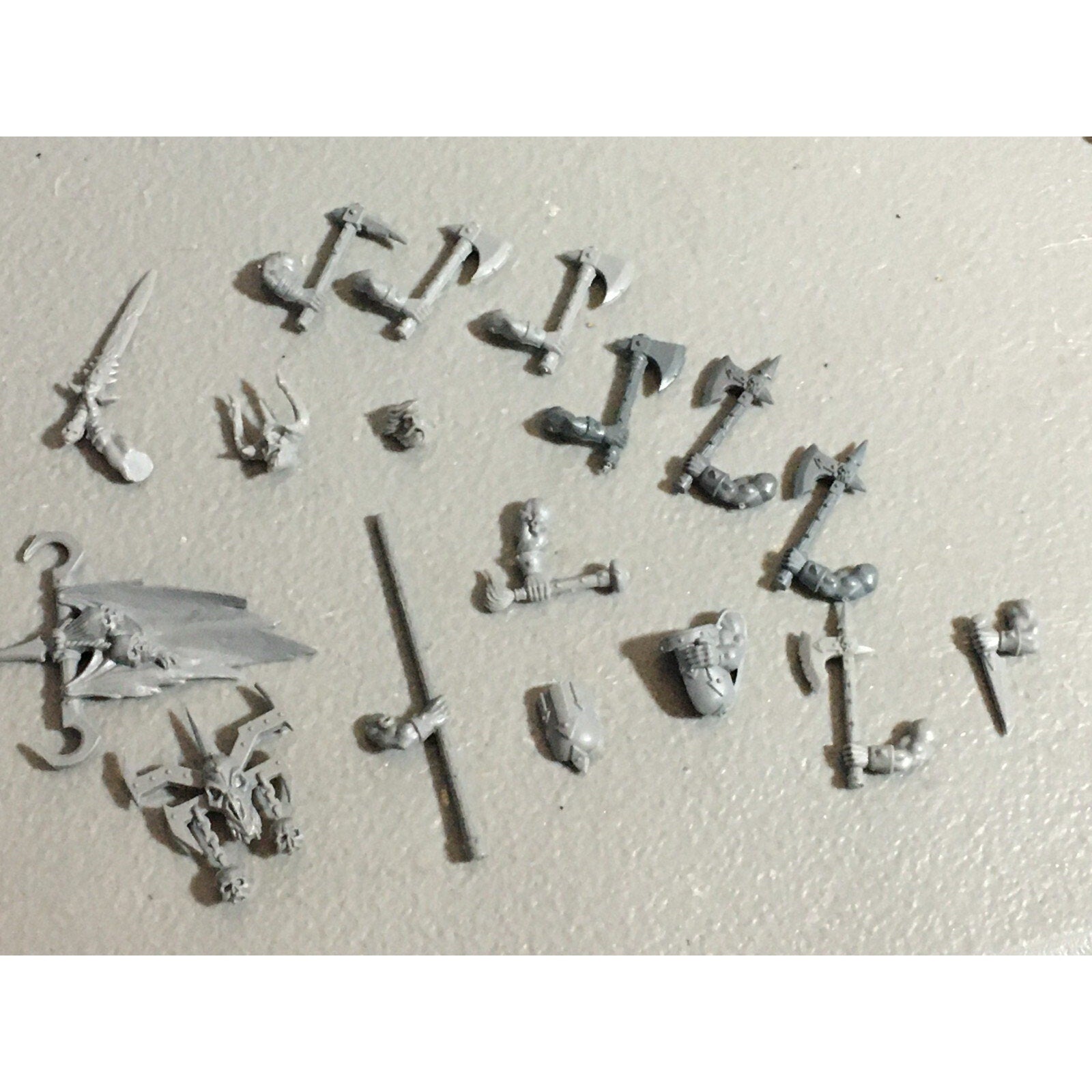 A22177 WARHAMMER FANTASY CHAOS MORTALS BITS LOT MIXED MARAUDER COMMAND & ARMS GW