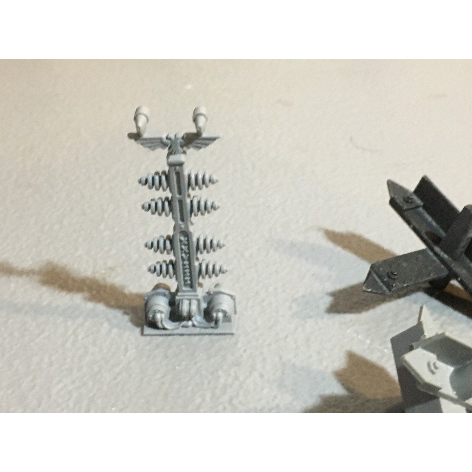 A24509 WARHAMMER 40K SPACE MARINES TERRAIN BITS LOT PYLON BARRICADES GW