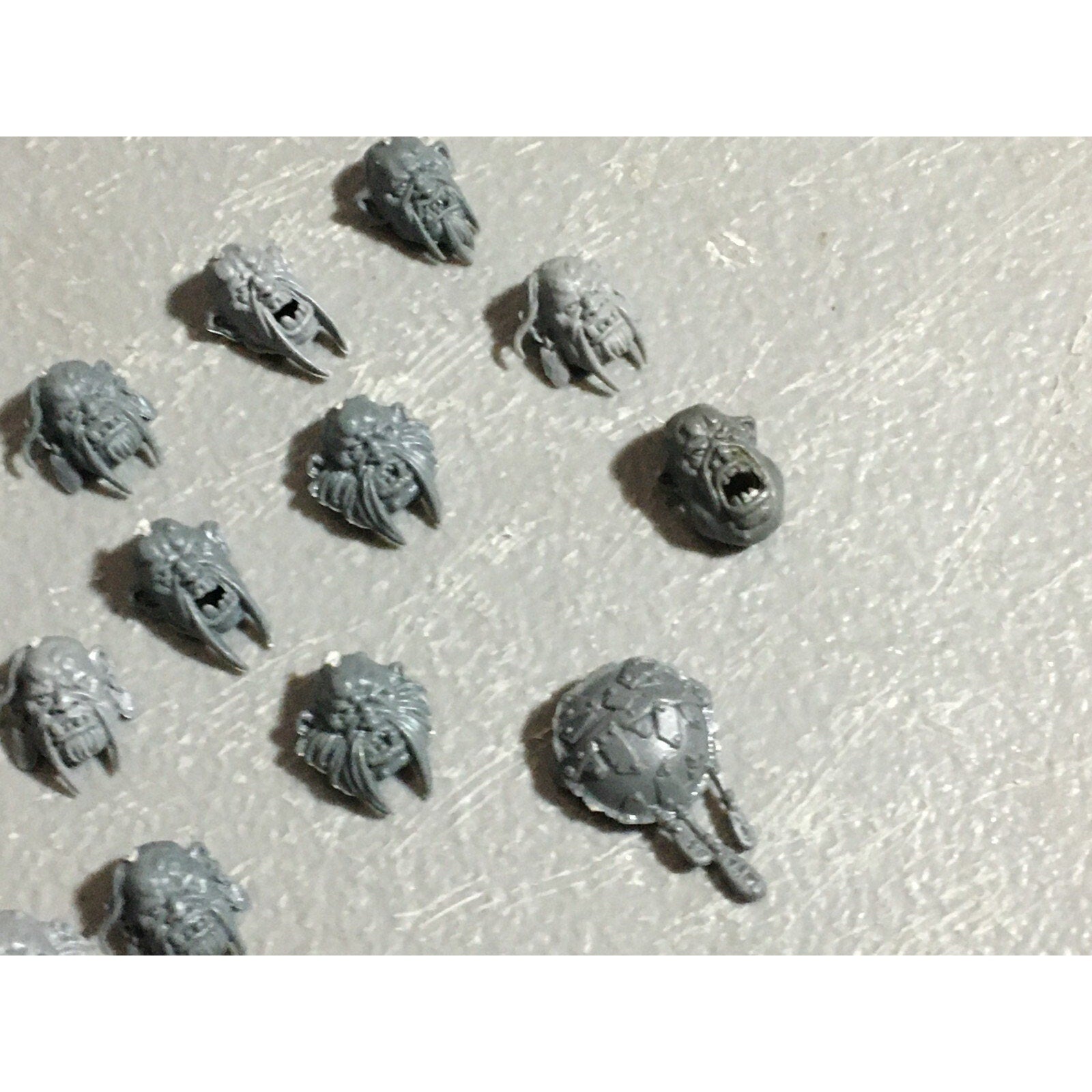 A22591 WARHAMMER FANTASY OGRE KINGDOMS BITS LOT HEADS GAMES WORKSHOP GW