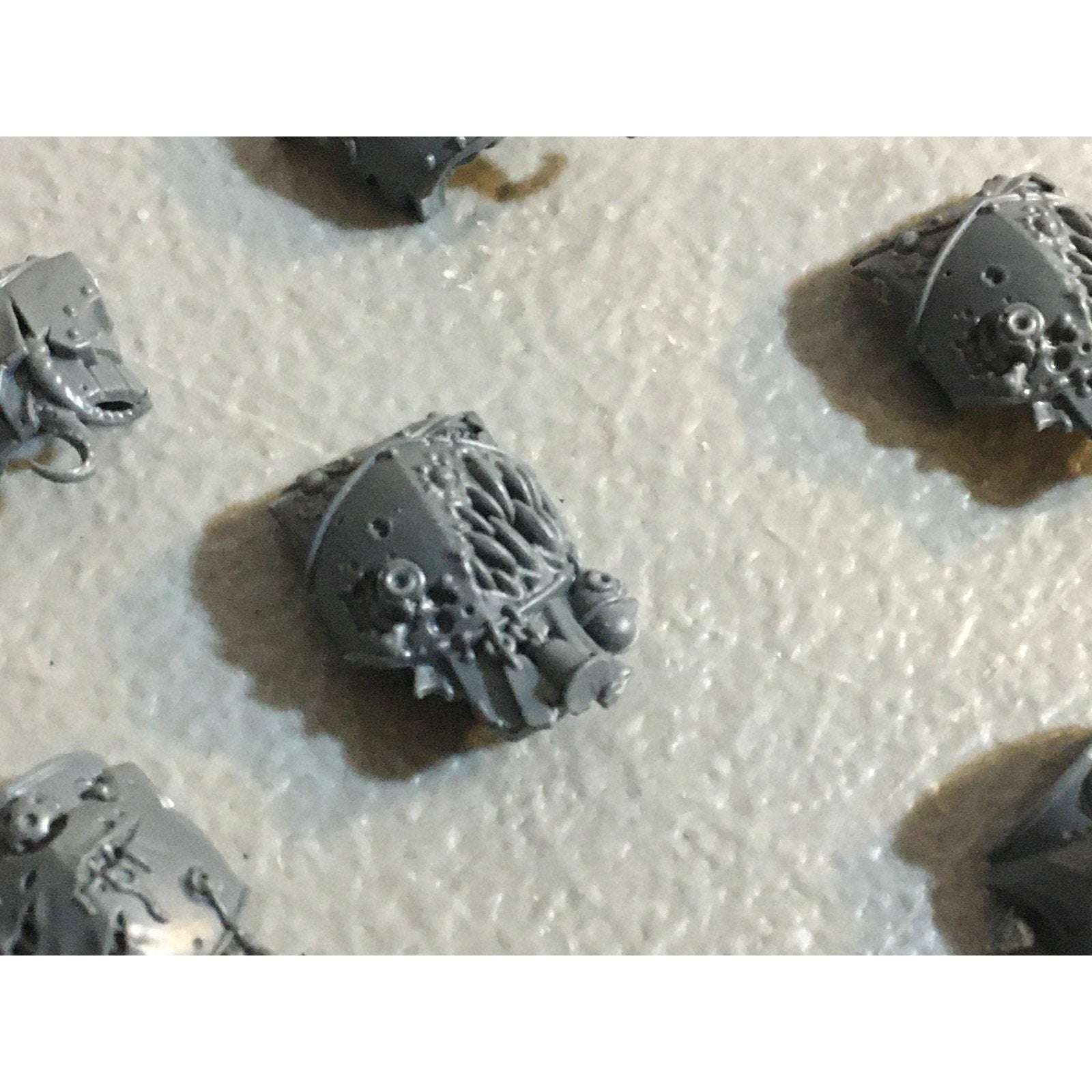 A31439 WARHAMMER 40K DEATH GUARD BITS LOT PLAGUE MARINE CHEST GW CHAOS MARINES