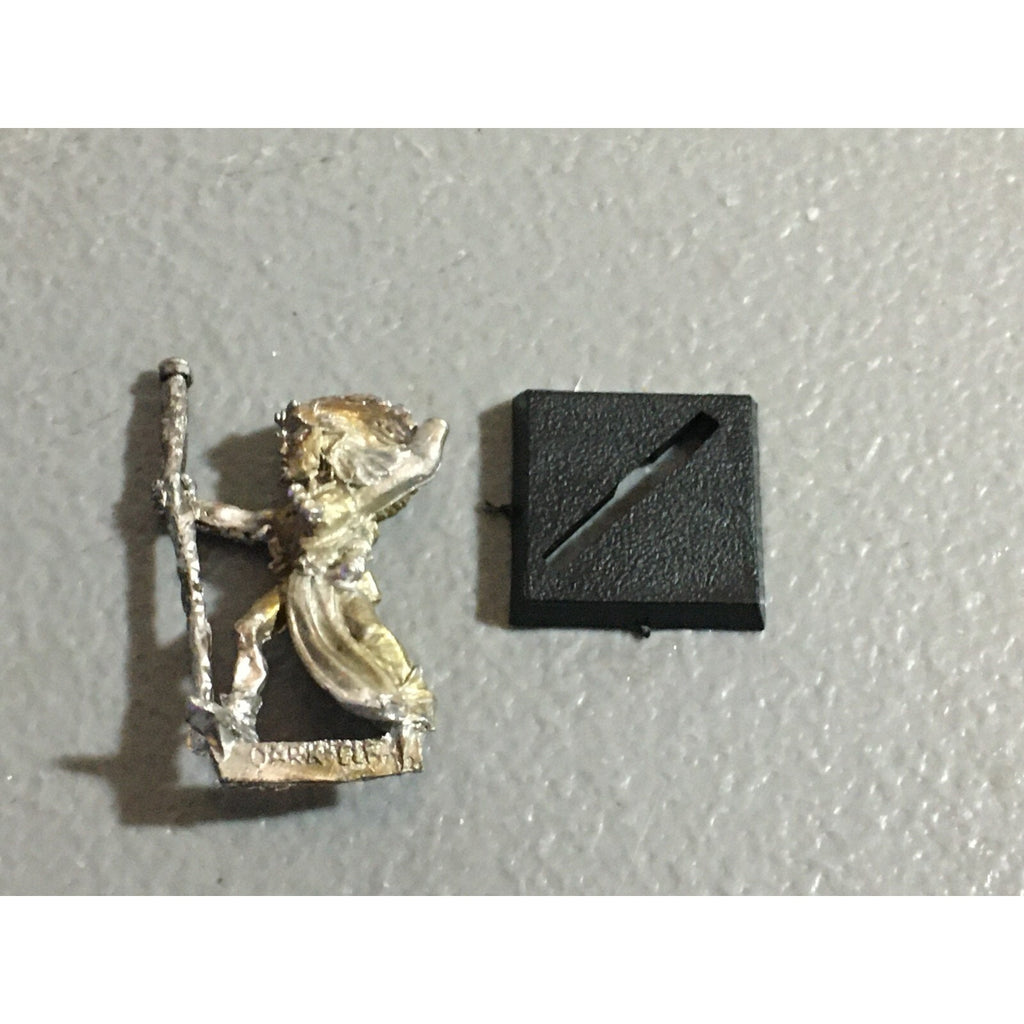 A22128 WARHAMMER FANTASY DARK ELVES METAL SORCERER OOP MISS STAFF TOP & HAND GW