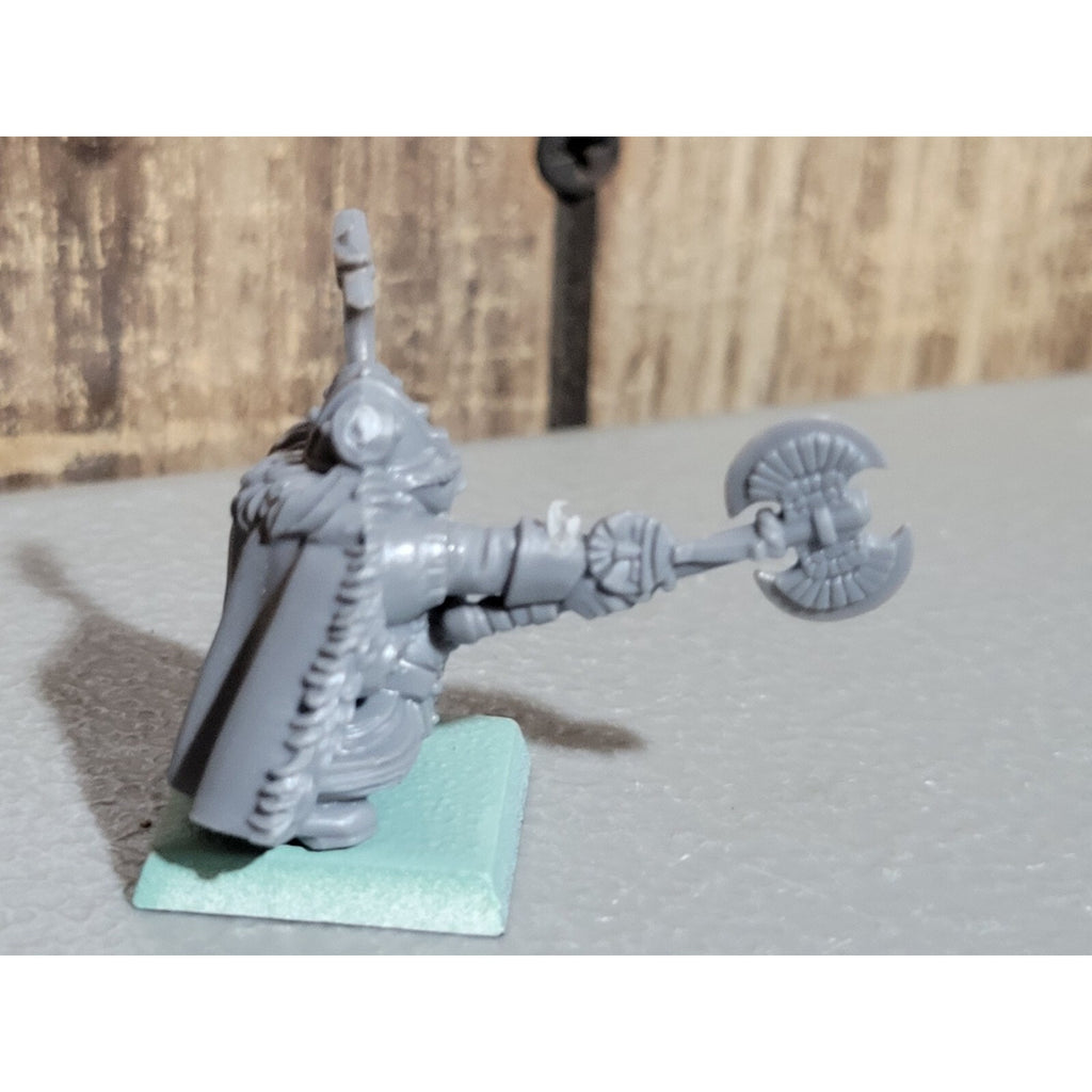 A18385 WARHAMMER FANTASY DWARFS SKULL PASS THANE