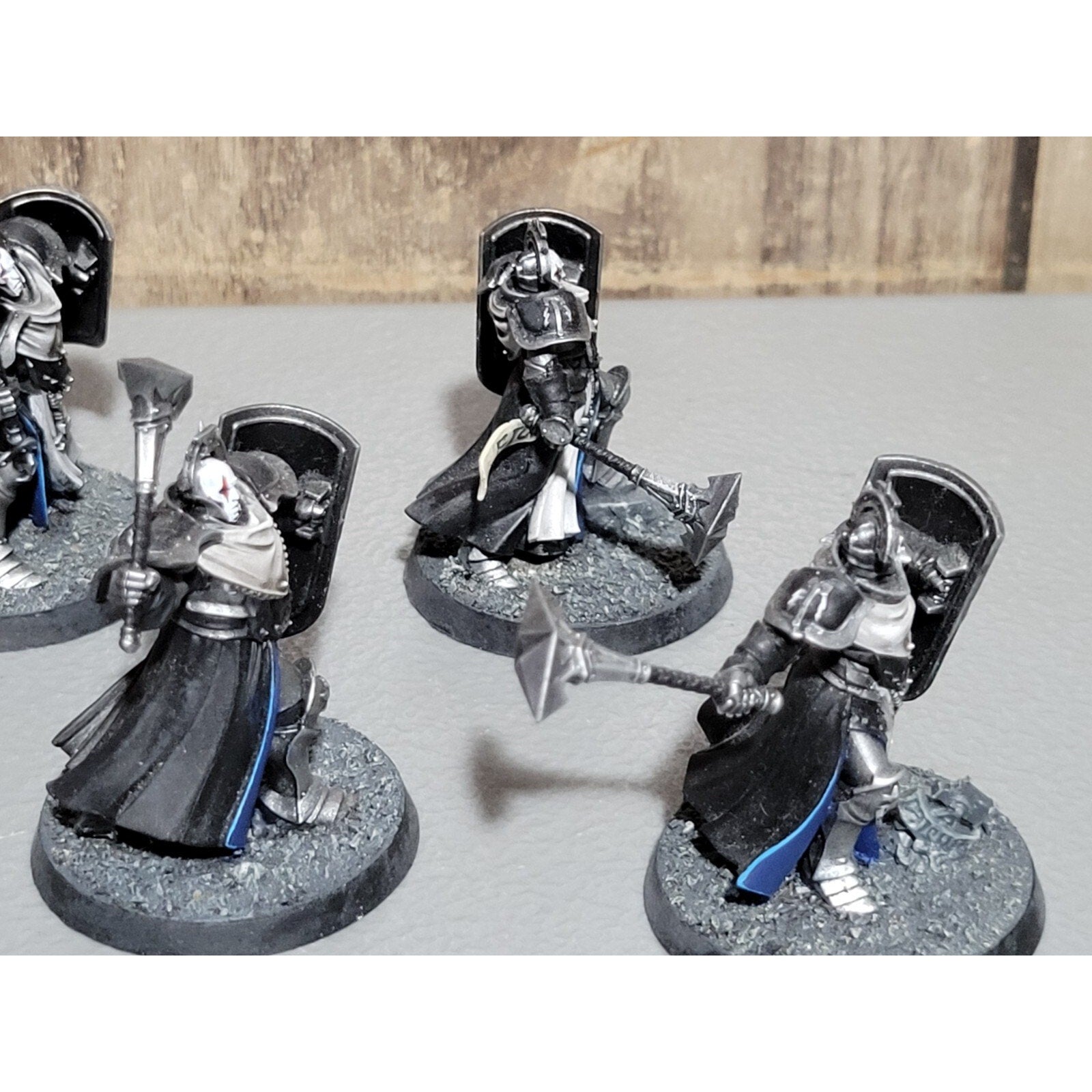 A19305 WARHAMMER AOS SIGMAR STORMCAST ETERNALS SEQUITORS 5 PK PAINTED BASED