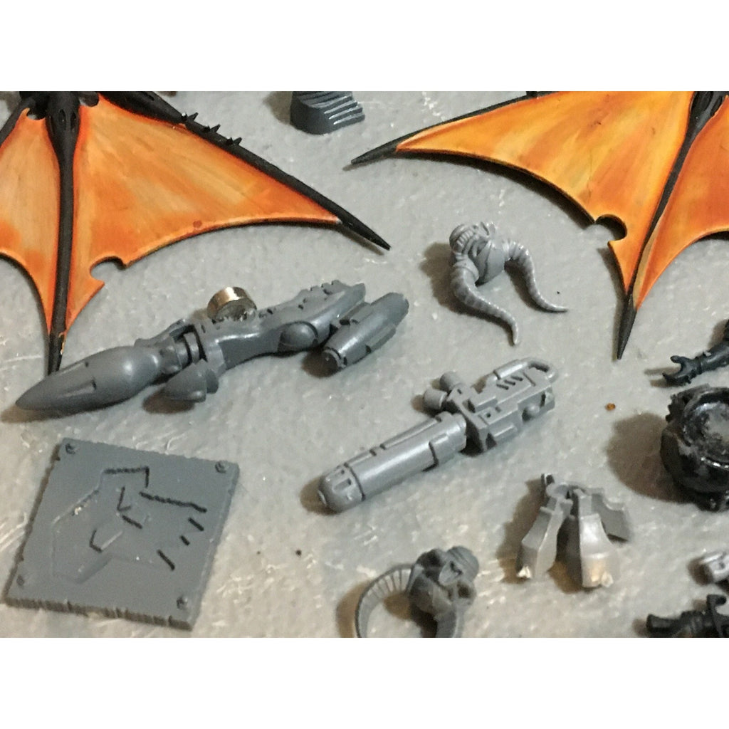 A20141 WARHAMMER 40K BITS LOT MECHANICUS SPACE MARINES ELDAR TAU