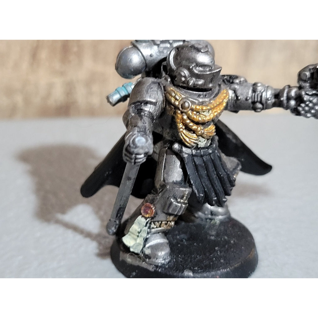 A18419 WARHAMMER 40K GREY KNIGHTS CUST CAPTAIN LIEUTENANT MISS SHOULDER PADS