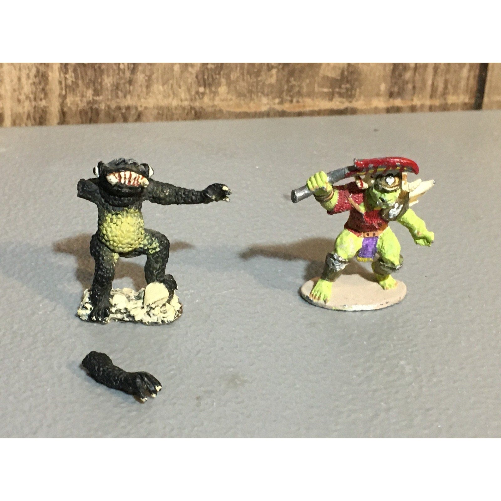 A24867 UNBRANDED METAL TABLETOP OLD OOP D&D FANTASY MONSTER ORC MINIATURES