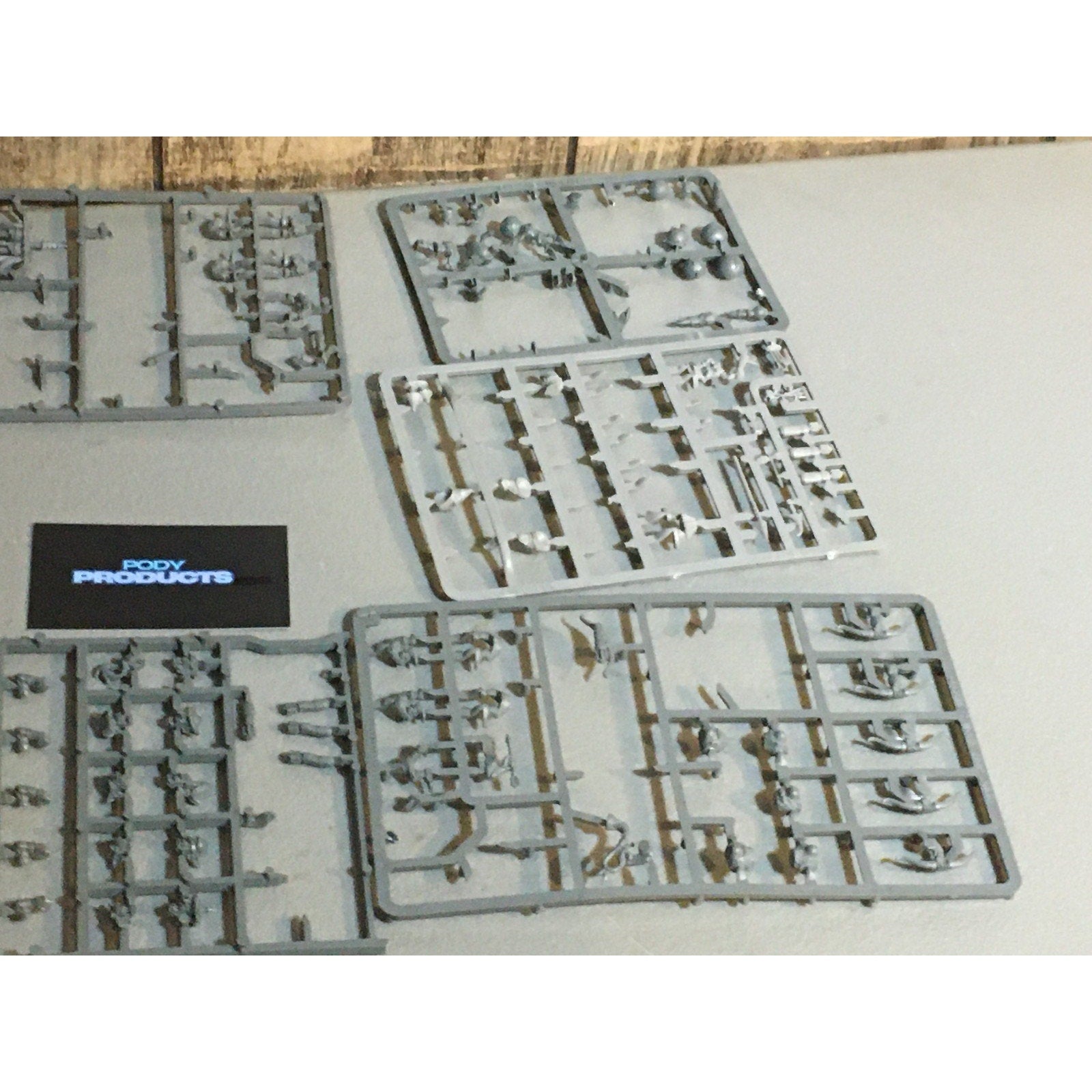 A33694 WARHAMMER FANTASY ORCS & GOBLINS BITS ON SPRUE LOT GOBLINS GW
