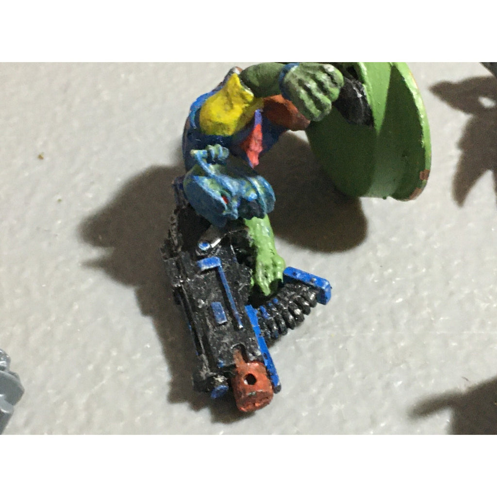 A22418 WARHAMMER 40K MIXED BITS LOT BOLTERS HEADS ARMS GAMES WORKSHOP GW