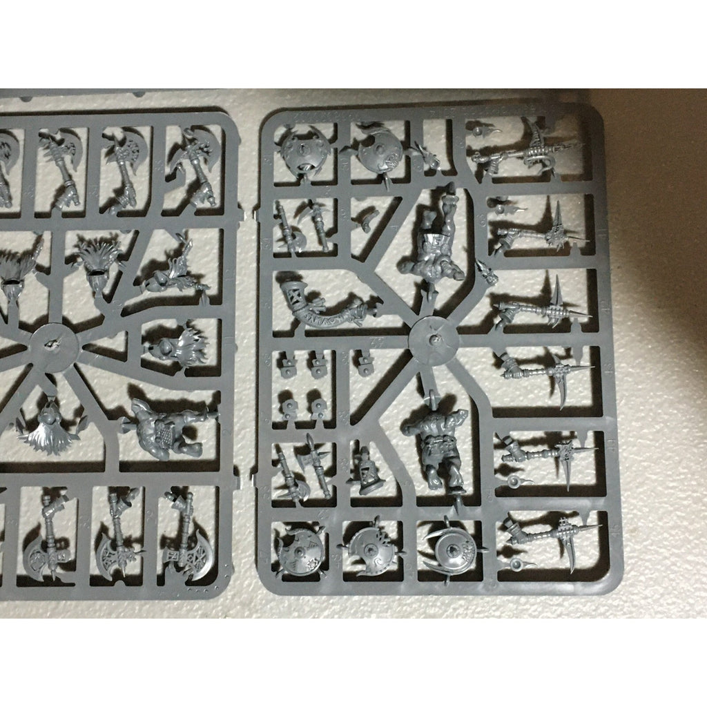 A20190 WARHAMMER AOS FYRESLAYERS BITS LOT VULKITE BERZERKERS NOS 10 PK ON SPRUE