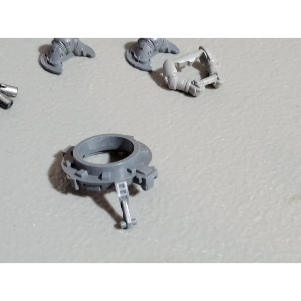 A18905 WARHAMMER 40K SPACE MARINES BITS LOT TANK VEHICLE RHINO RAZORBACK PRED
