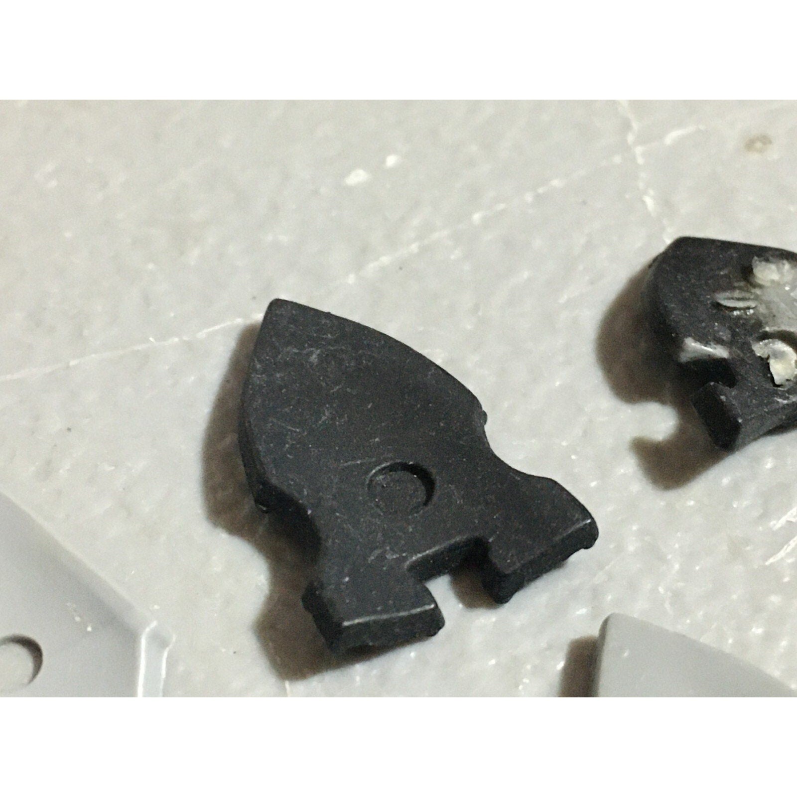 A22248 WARHAMMER FANTASY CHAOS MORTALS BITS LOT WARRIORS KNIGHTS SHIELDS GW OOP