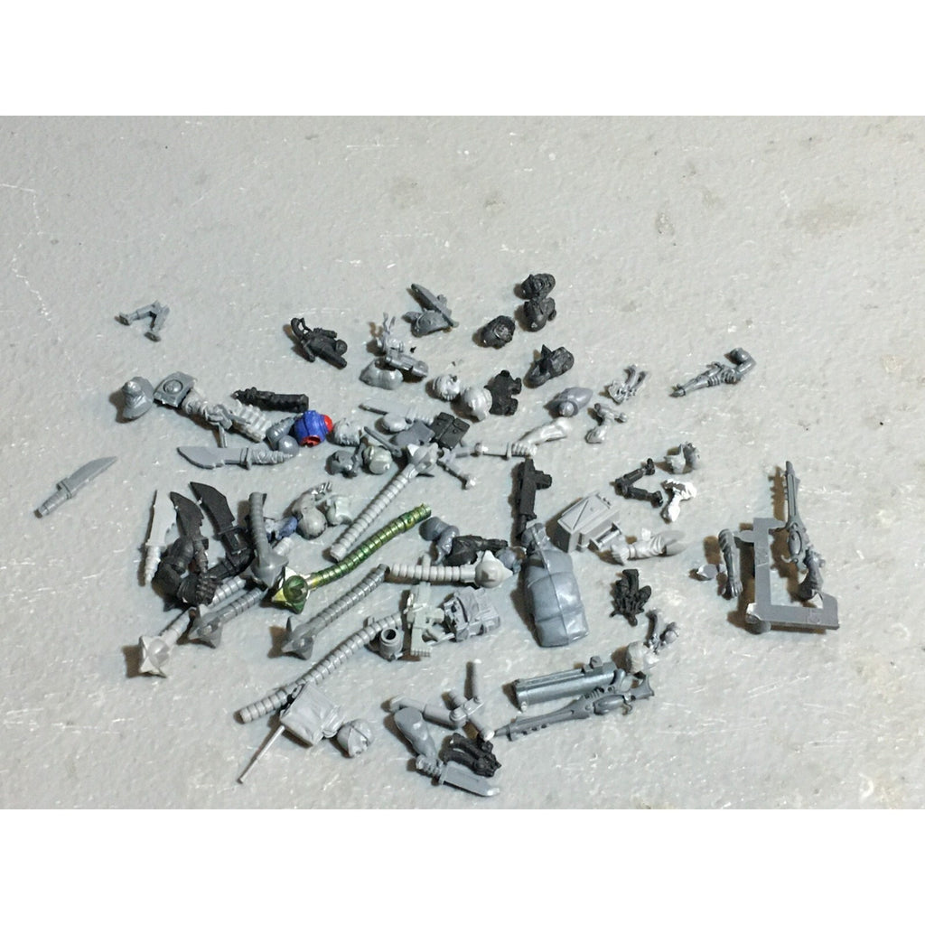 A23467 WARHAMMER 40K MIXED BITS LOT SPACE MARINES TAU ELDAR CHAOS GAMES WORKSHOP