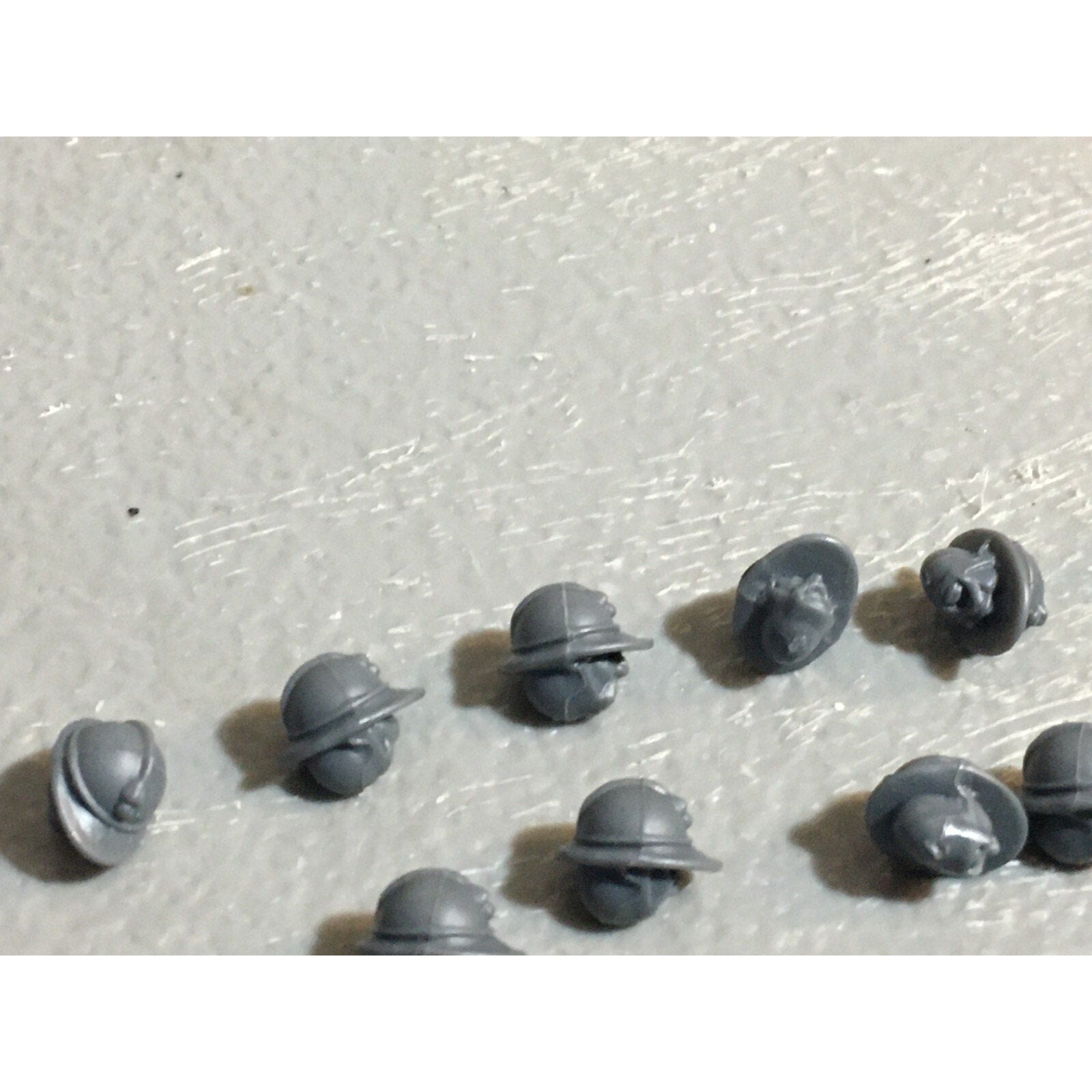 A23032 WARGAMES ATLANTIC HEADS FRENCH ADRIAN HELMET & GASMASK MM BITS LOT MINIS