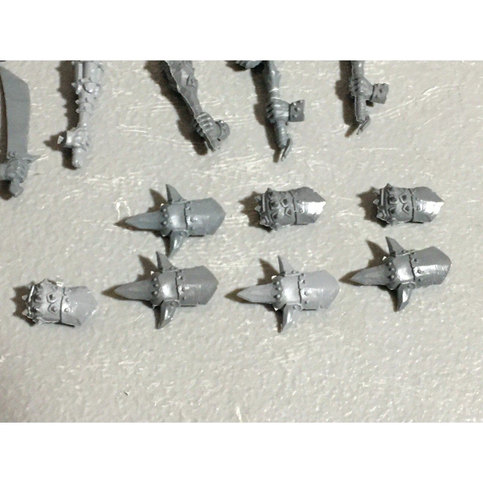 A22592 WARHAMMER FANTASY OGRE KINGDOMS BITS LOT HANDS GAMES WORKSHOP GW