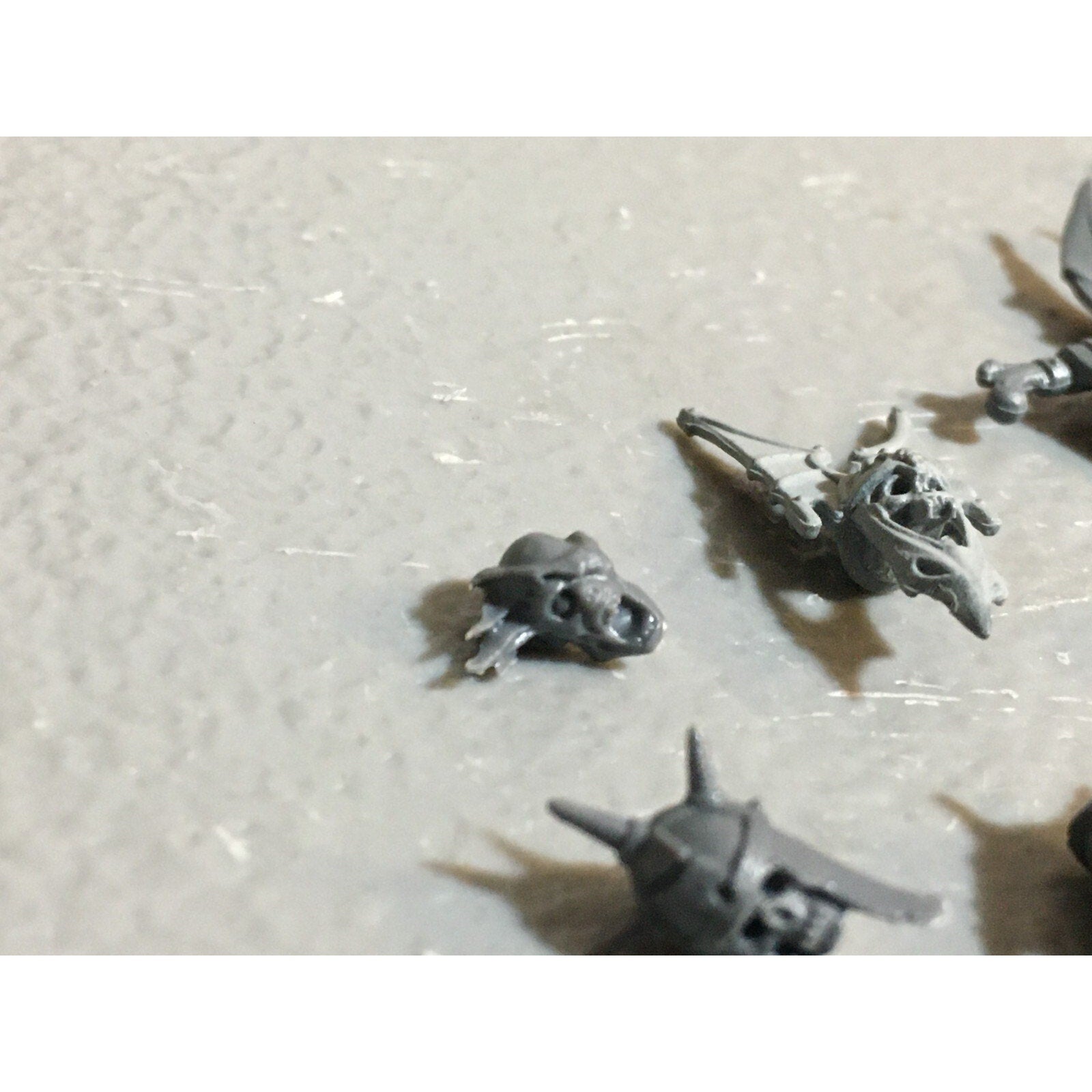 A23425 WARHAMMER FANTASY VAMPIRE COUNTS BITS LOT SKELETON WIGHT MIXED HEADS ARMS