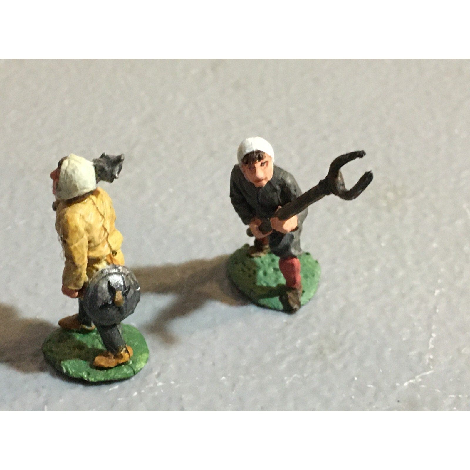 A10129 CITADEL PRE SLOTTA METAL RARE OOP HUMAN FARMERS VILLAGERS 2 PK PAINTED