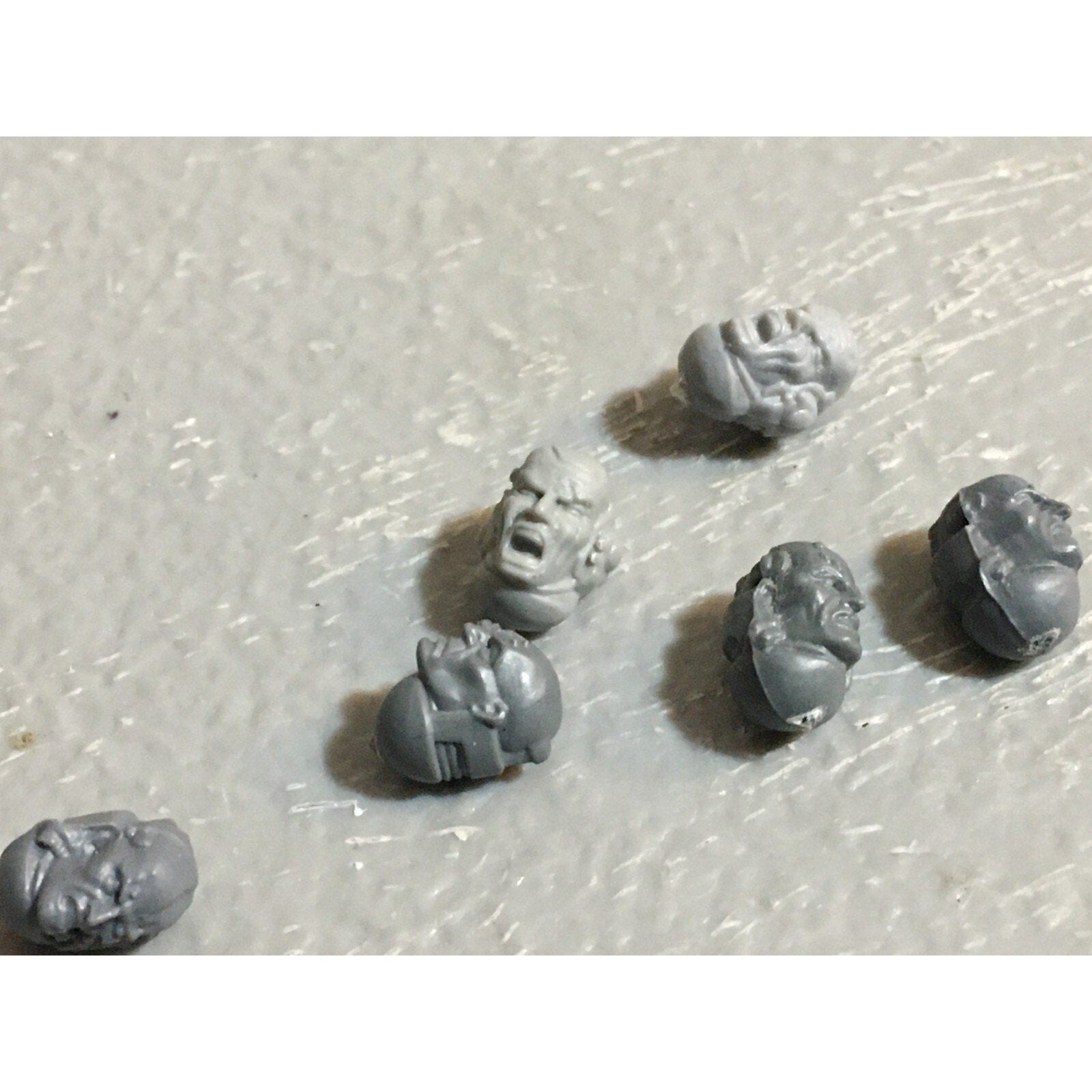 A23084 WARHAMMER 40K SPACE MARINES BITS LOT MIXED SHOULDER HEADS GAMES WORKSHOP