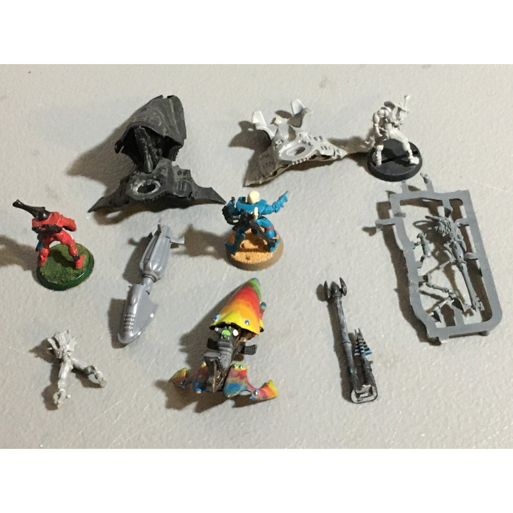 A21044 WARHAMMER 40K ELDAR CRAFTWORLDS INCOMPLETE LOT VYPER GUARDIAN