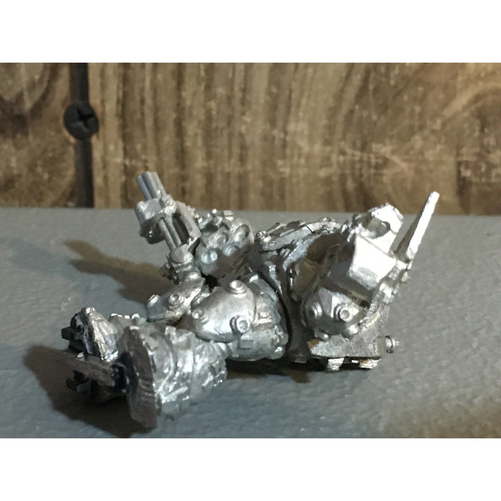 A30058 UNKNOWN METAL TABLE TOP SCI-FI POWER SUIT ARMOR SOLDIER WAR GAMES METAL
