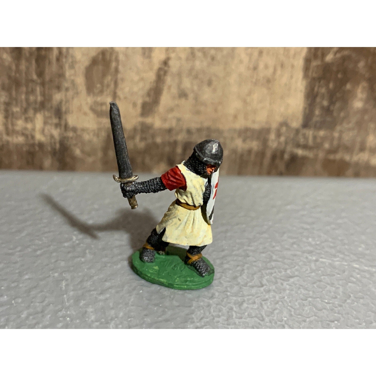 A10016 RAL PARTHA METAL OOP AVALON MAN AT ARMS SWORD ARM EXTENDED PAINTED