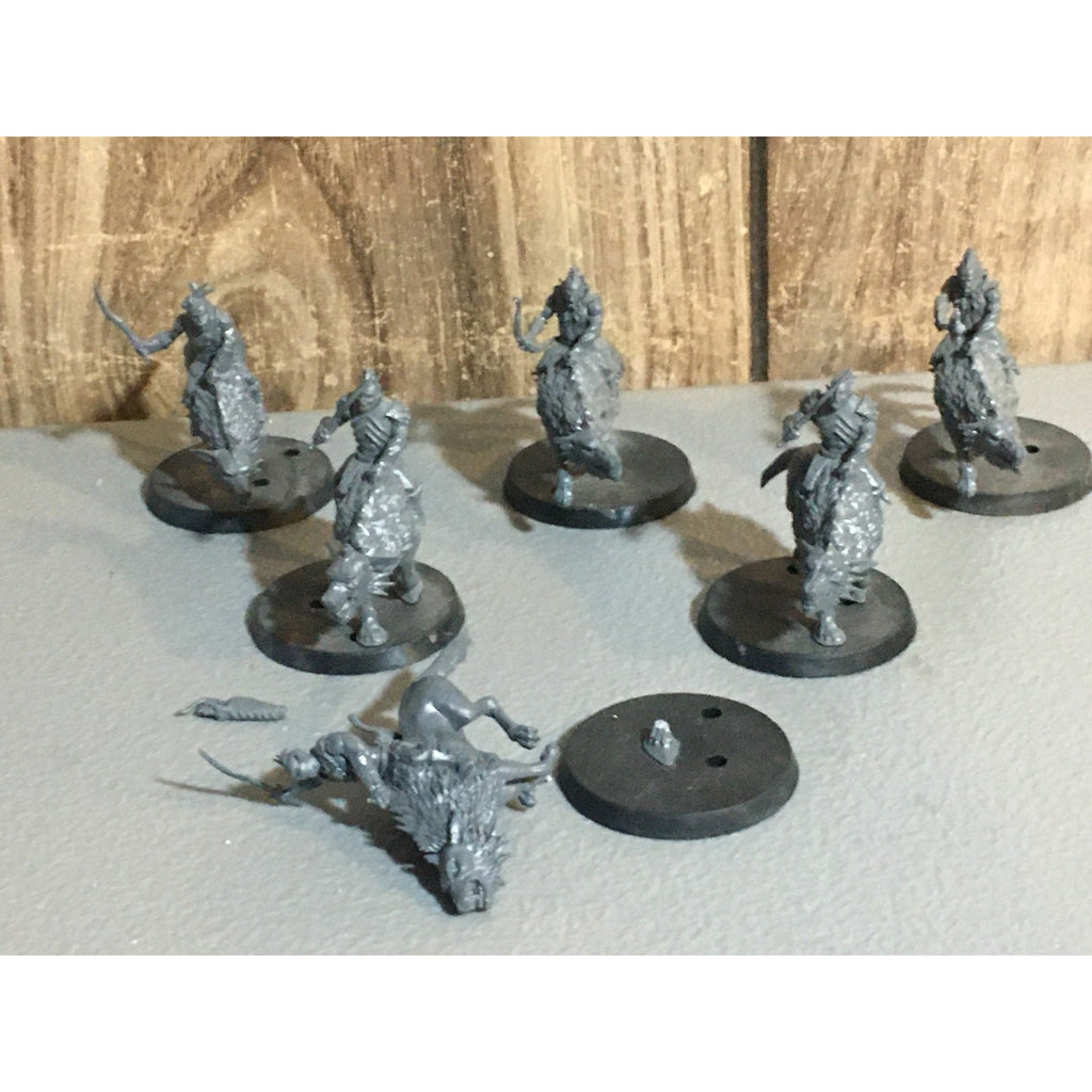 A30329 LOTR LORD OF THE RINGS GW GAMES WORKSHOP HUNTER ORCS ON FELL WARGS