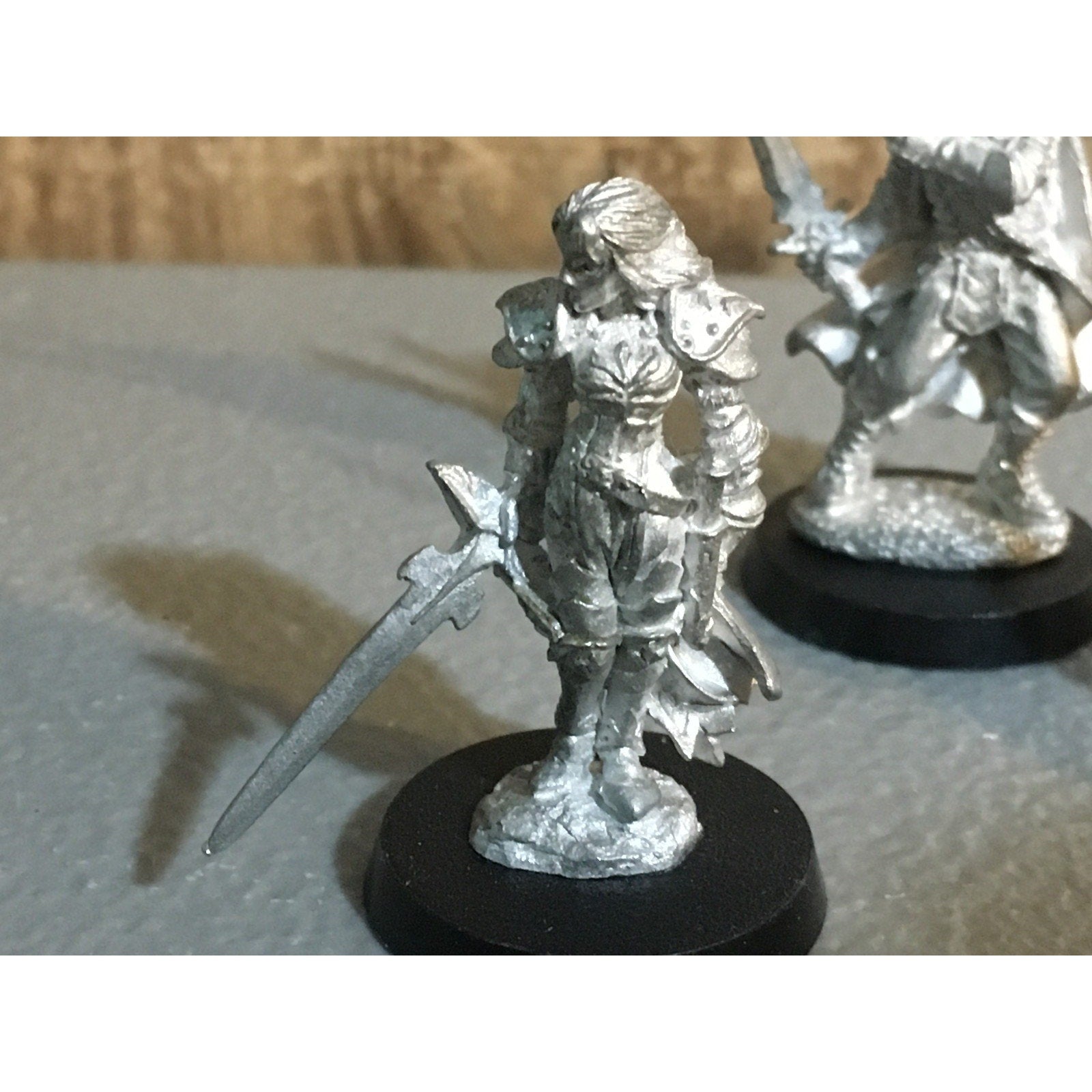 A32861 UNKNOWN METAL MINIATURES HUMAN 4 PK ADVENTURER WARRIOR SCOUT