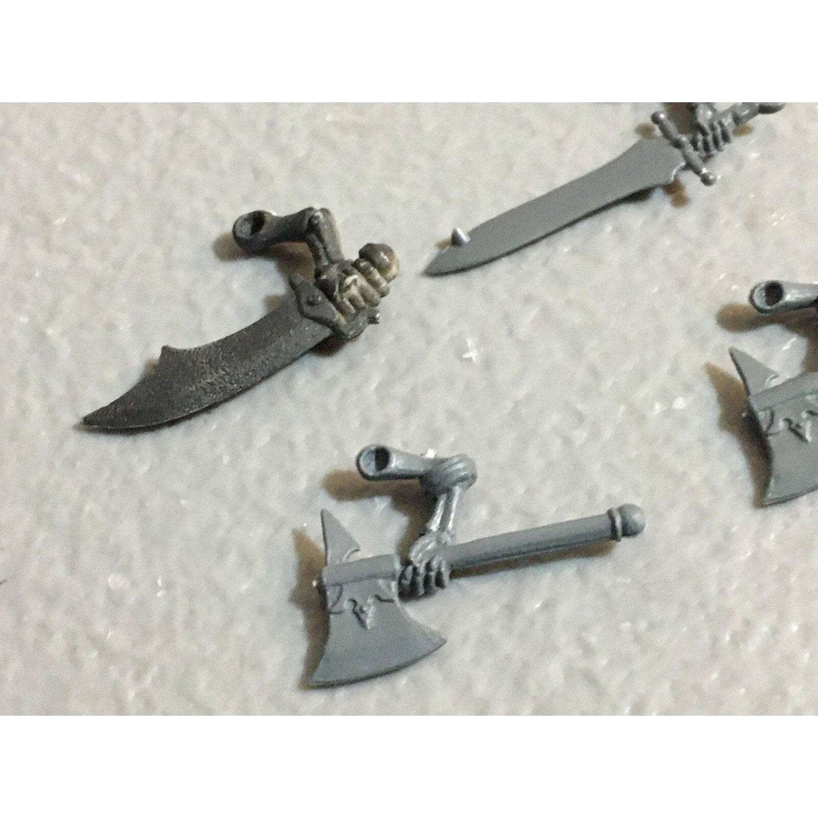 A23417 WARHAMMER FANTASY VAMPIRE COUNTS BITS LOT SKELETON WIGHT SWORD AXE ARM GW