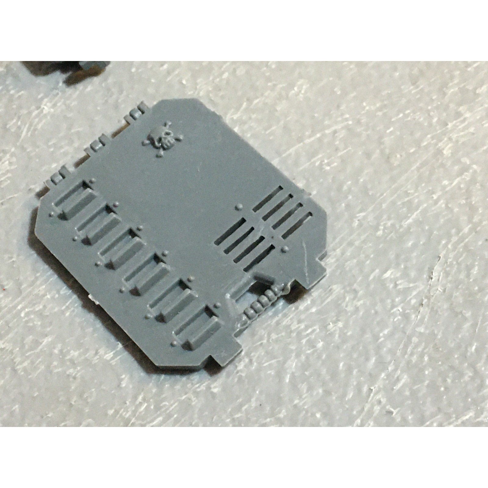 A24519 WARHAMMER 40K SPACE MARINES BITS LOT TANK RHINO RAZORBACK LAND RAIDER
