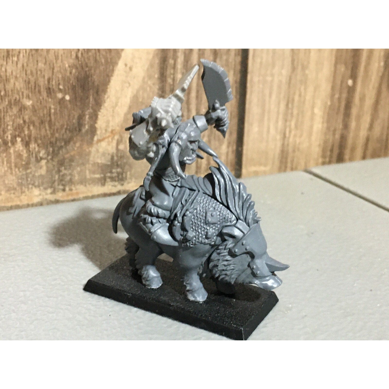 A20087 WARHAMMER FANTASY ORCS & GOBLINS ORC WARBOSS ON BOAR GAMES WORKSHOP
