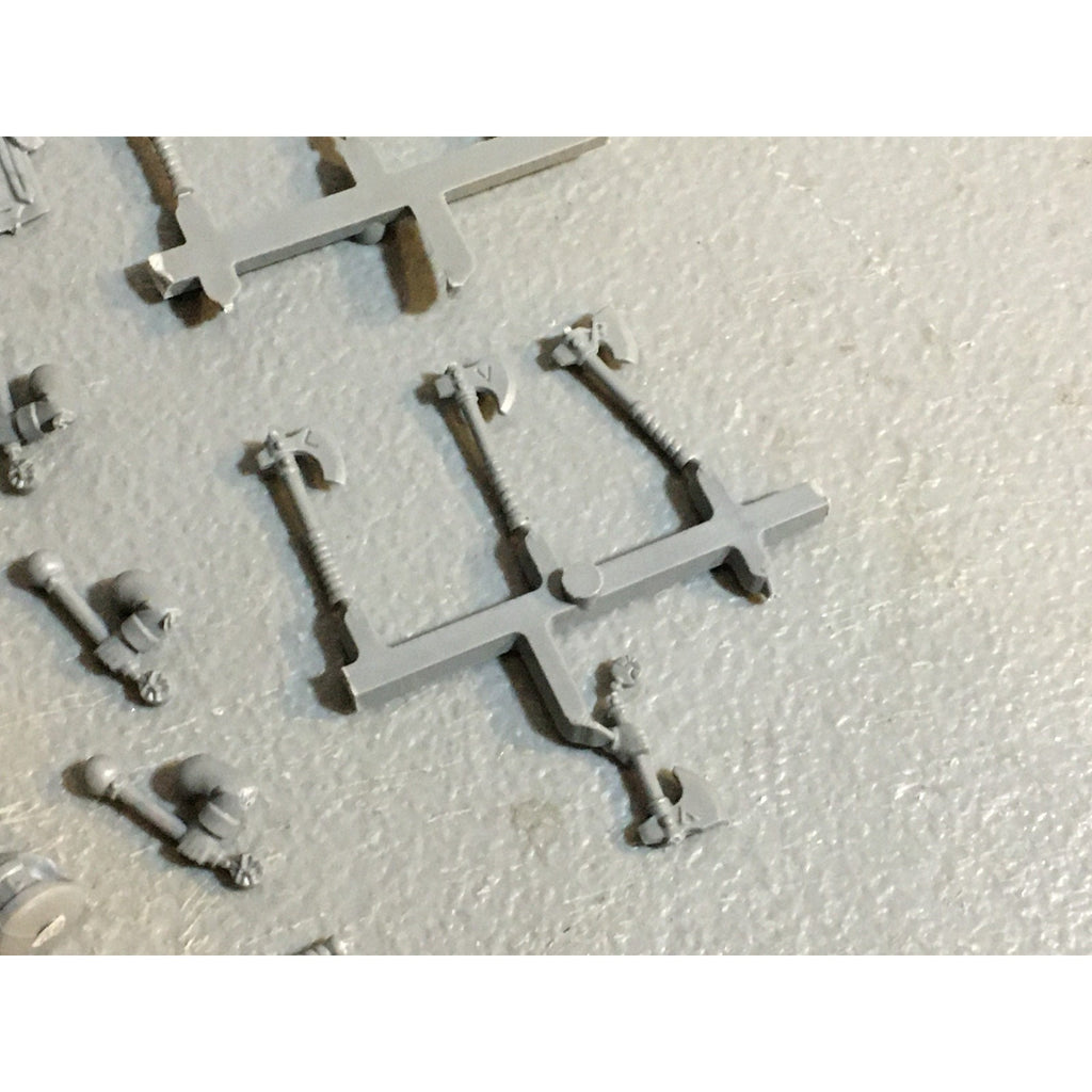 A33597 WARHAMMER FANTASY OLD WORLD DWARVES DWARFS BITS LOT BANNER AXE DRUM GW