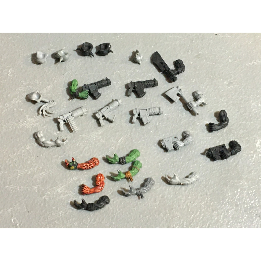 A23012 WARHAMMER 40K SPACE ORKS BITS LOT MIXED HEADS ARMS SHOOTAS GAMES WORKSHOP