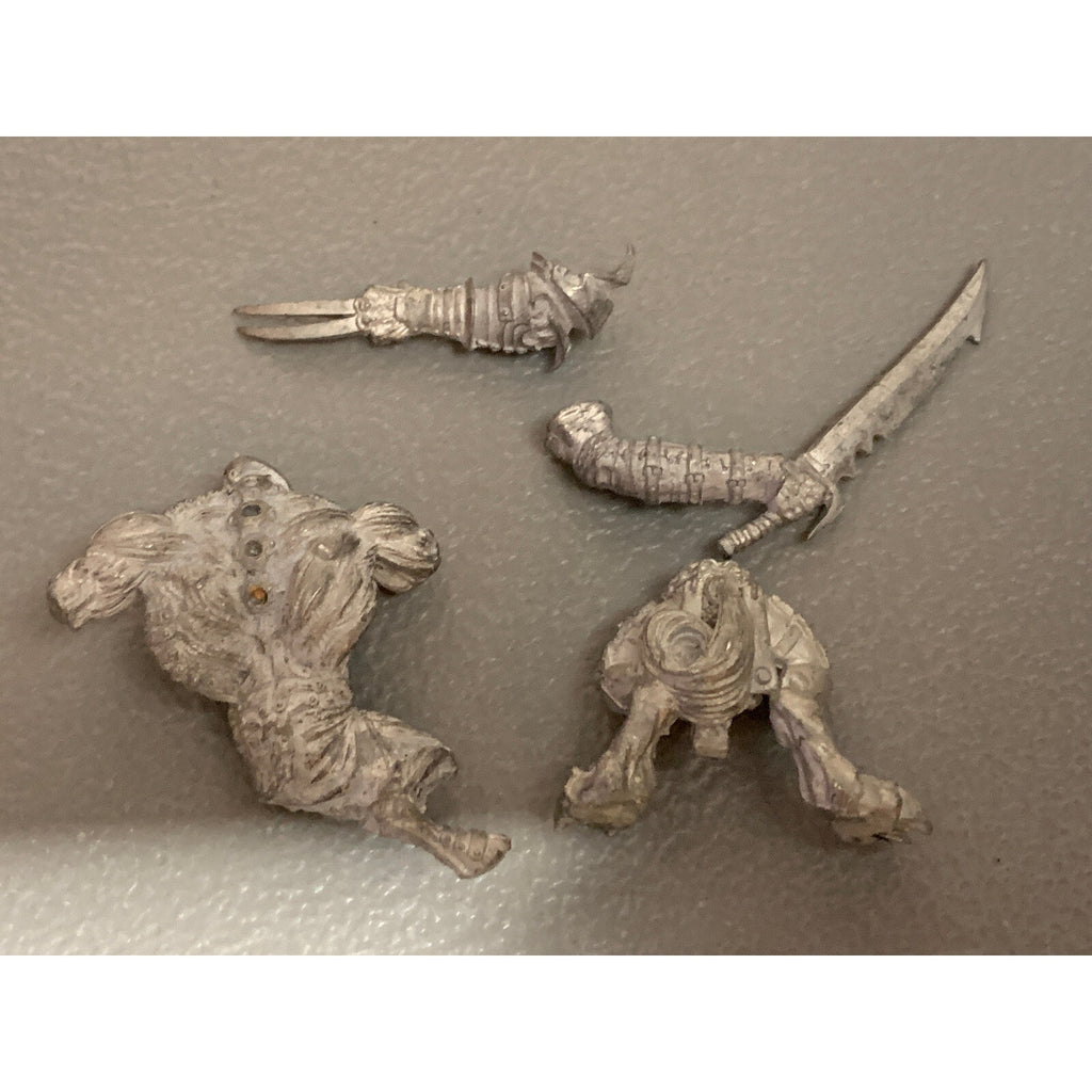 A6386 RACKHAM CONFRONTATION METAL OOP INCOMPLETE WOLFEN LOT