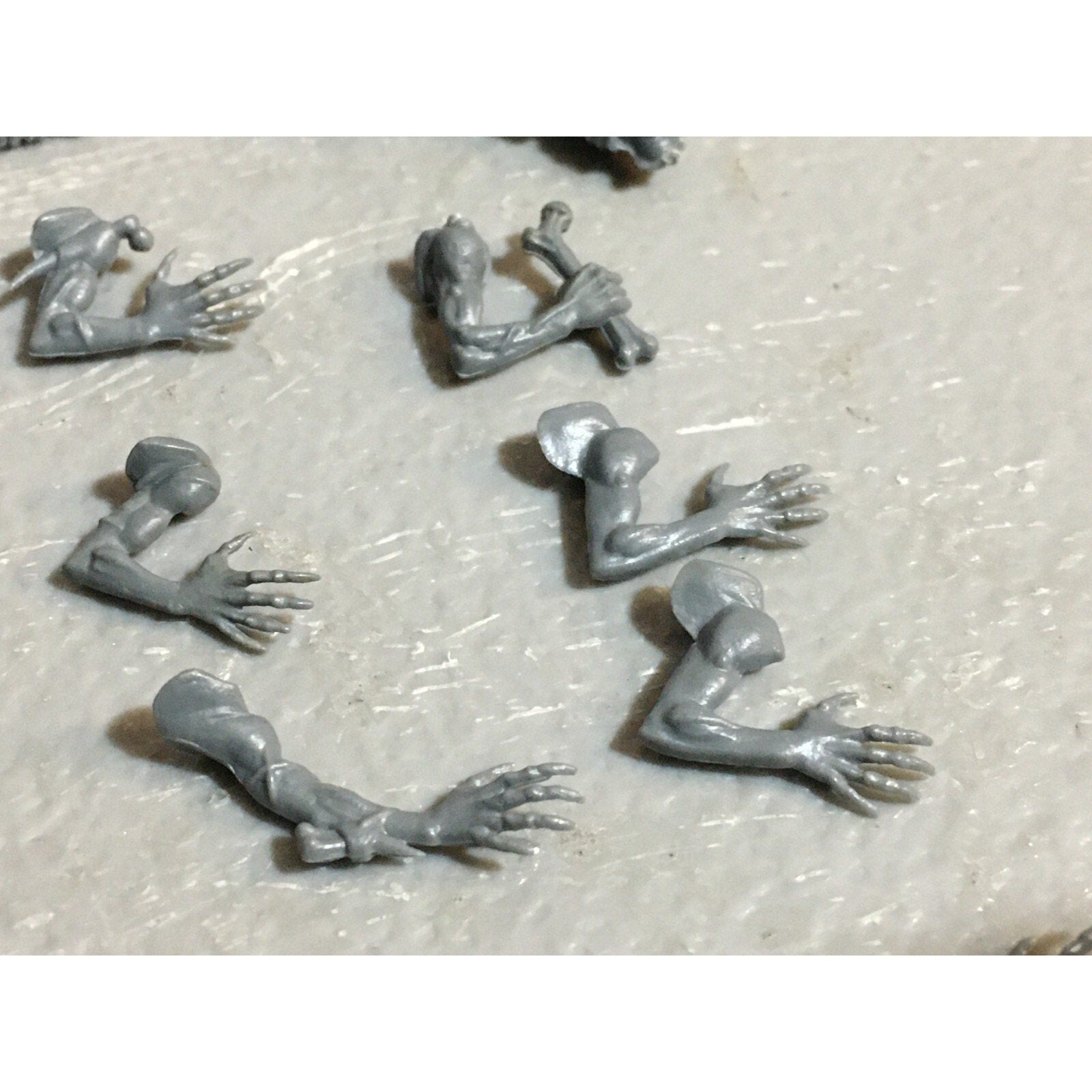 A23456 WARHAMMER FANTASY VAMPIRE COUNTS UNDEAD BITS LOT GHOUL ARMS GW