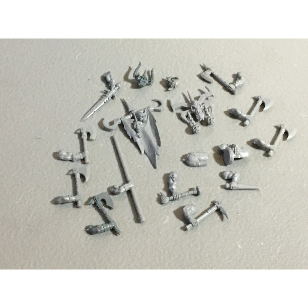 A22183 WARHAMMER FANTASY CHAOS MORTALS BITS LOT MIXED MARAUDER COMMAND & ARMS GW