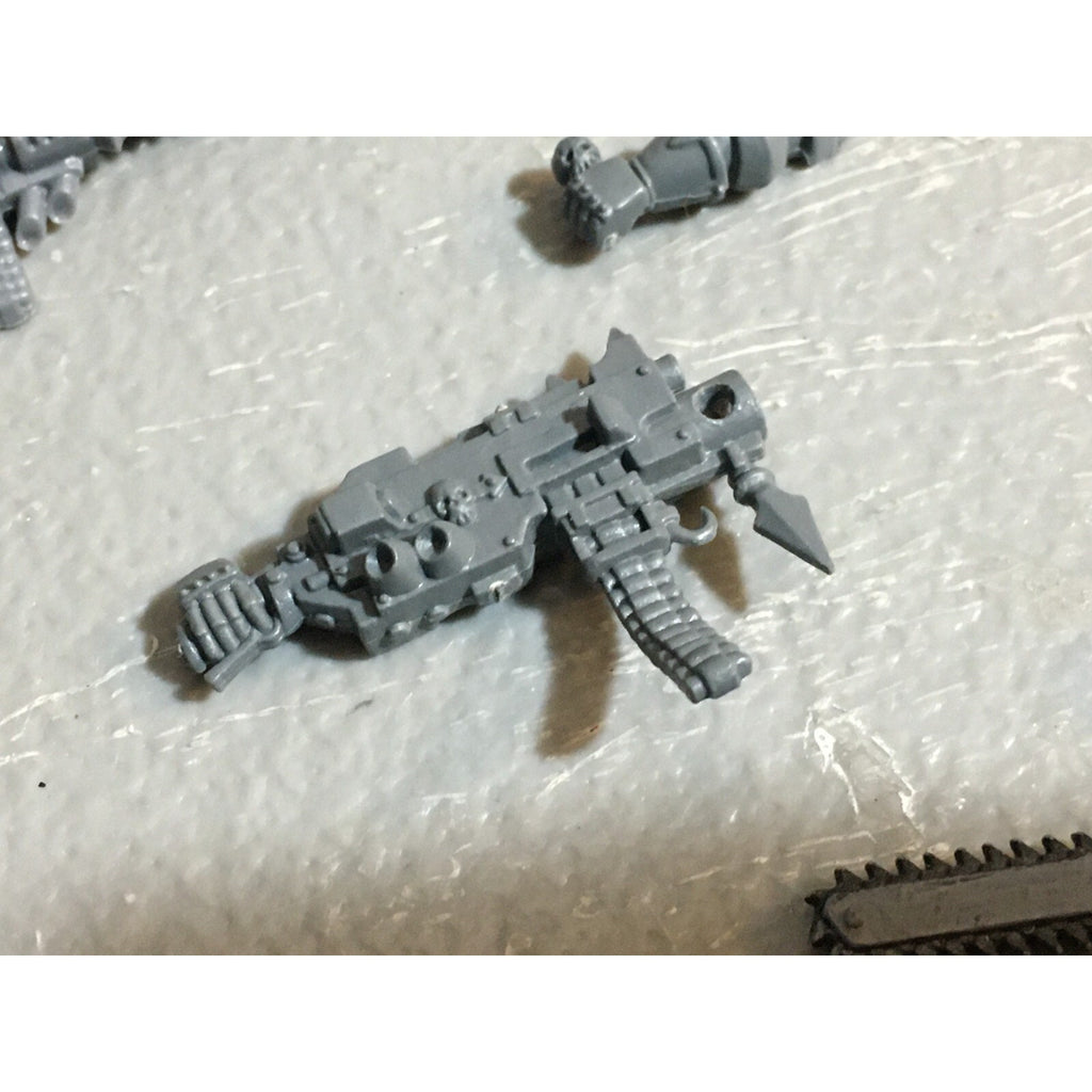 A23042 WARHAMMER 40K CHAOS SPACE MARINES BITS LOT MIXED ARMS GAMES WORKSHOP GW
