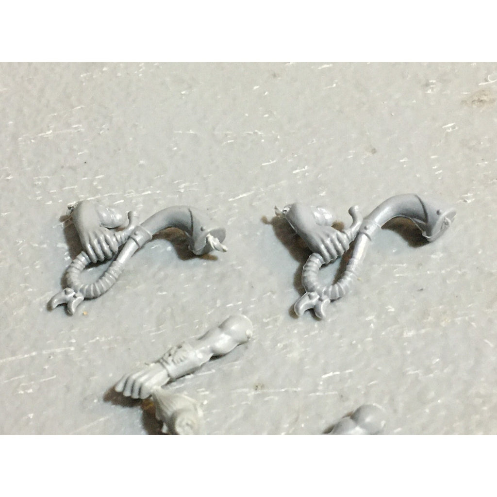 A23433 WARHAMMER FANTASY ORCS & GOBLINS BITS LOT GOBLIN QUIVERS SHIELDS HEADS GW
