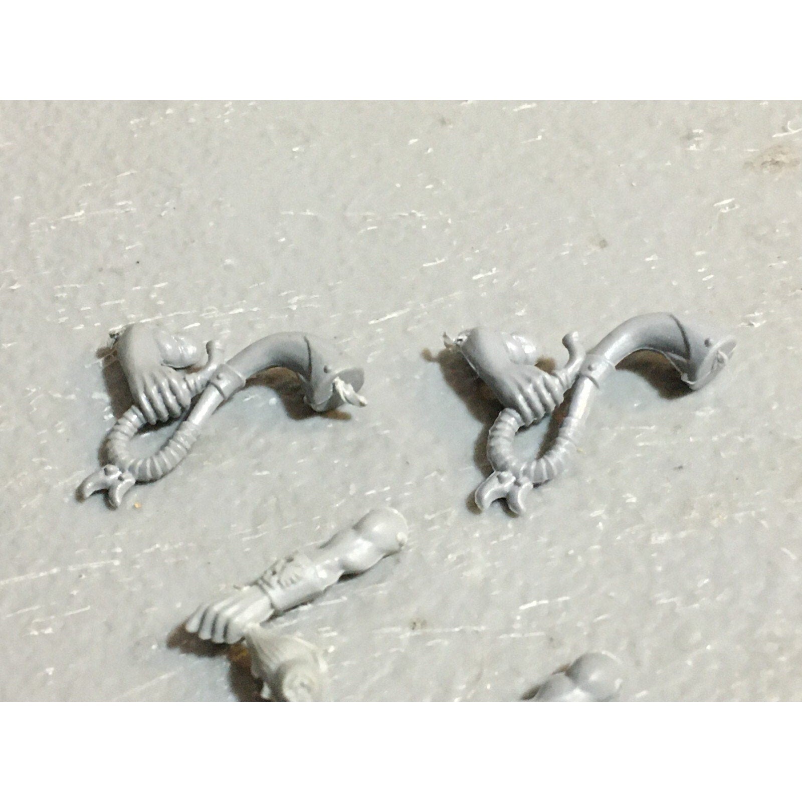 A23433 WARHAMMER FANTASY ORCS & GOBLINS BITS LOT GOBLIN QUIVERS SHIELDS HEADS GW