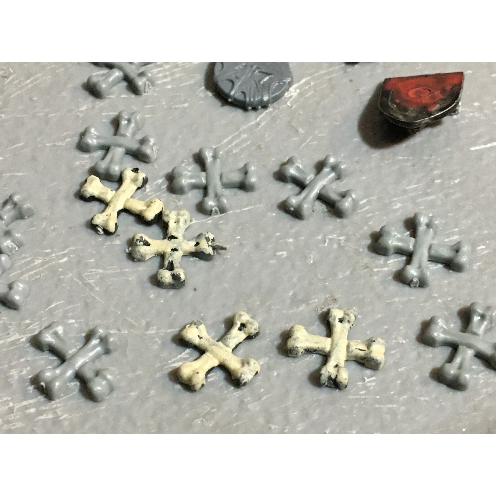 A23459 WARHAMMER FANTASY VAMPIRE COUNTS UNDEAD BITS LOT SHIELDS & ICONS GW