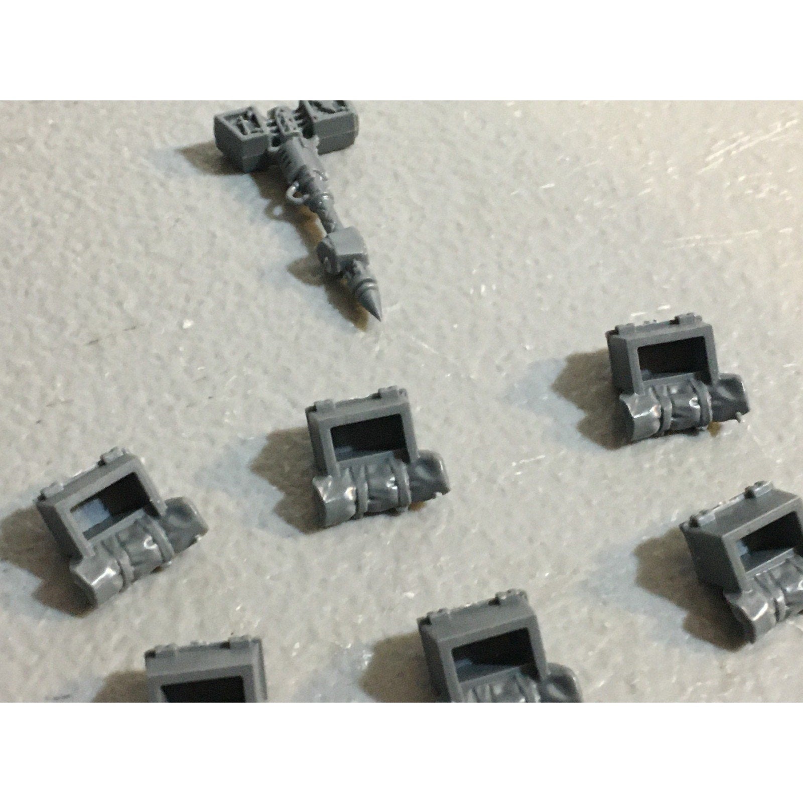 A29399 WARHAMMER 40K SPACE MARINES DARK ANGELS RAVENWING BIKE SADDLEBAG BITS LOT
