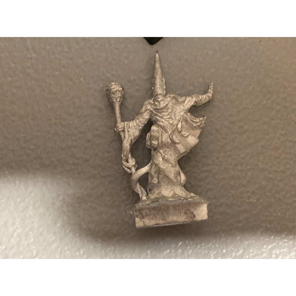 A10462 RACKHAM CONFRONTATION METAL OOP SANDAR THE PURE