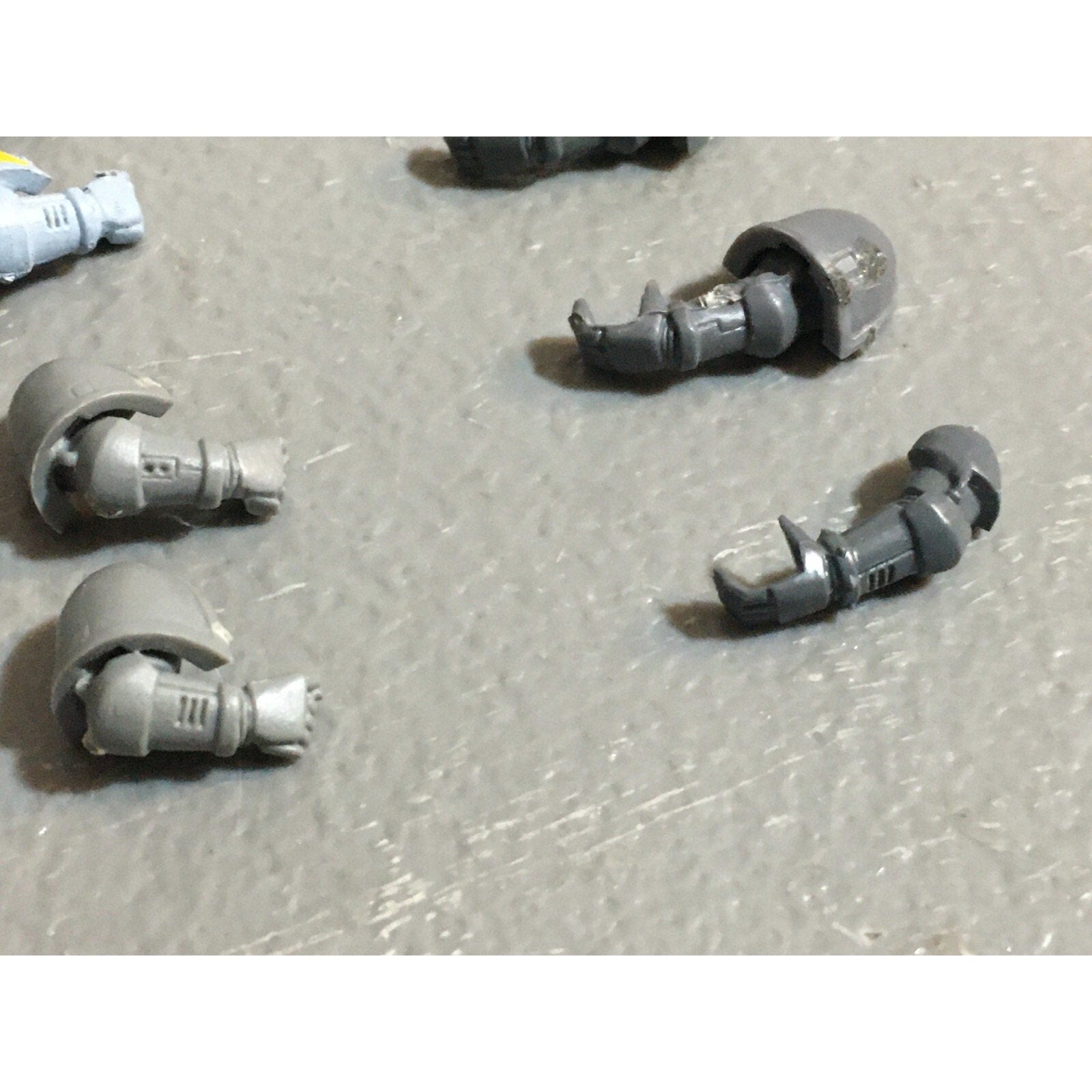 A23083 WARHAMMER 40K SPACE MARINES BITS LOT ARMS GAMES WORKSHOP GW